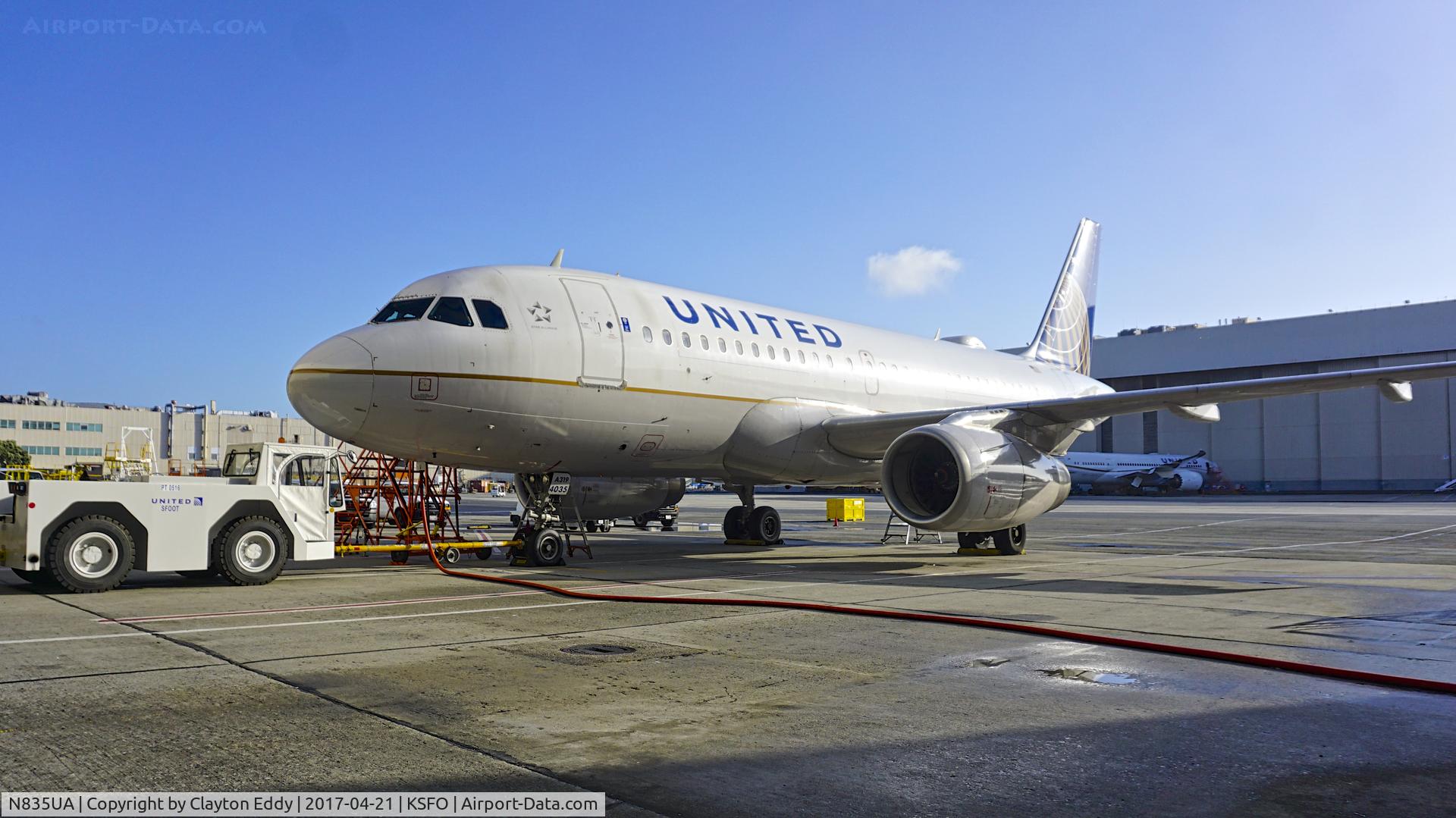 N835UA, 2001 Airbus A319-131 C/N 1426, SFO 2017