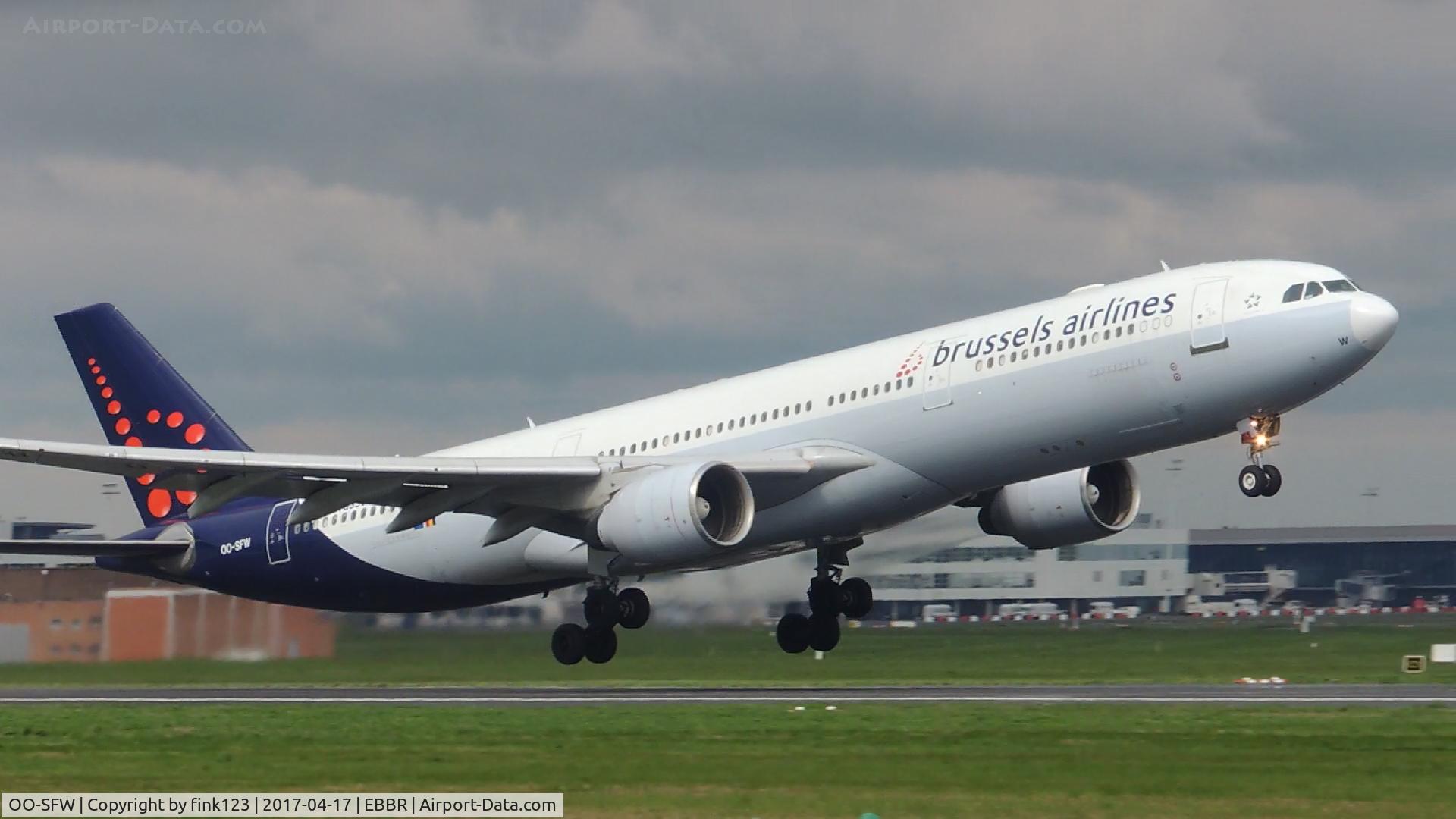 OO-SFW, 1994 Airbus A330-322 C/N 82, a330 brussel airlines