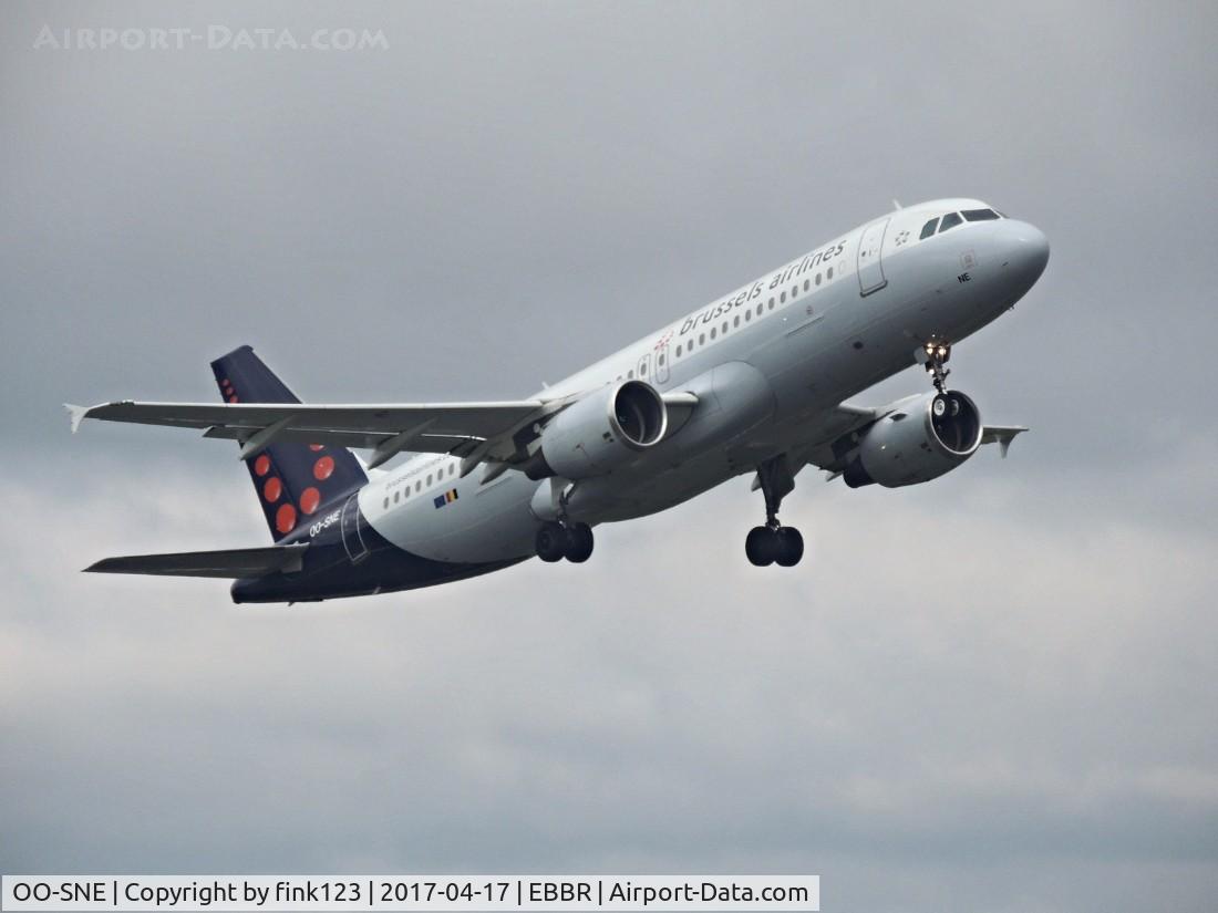 OO-SNE, 2010 Airbus A320-214 C/N 4243, brussel airlines a320