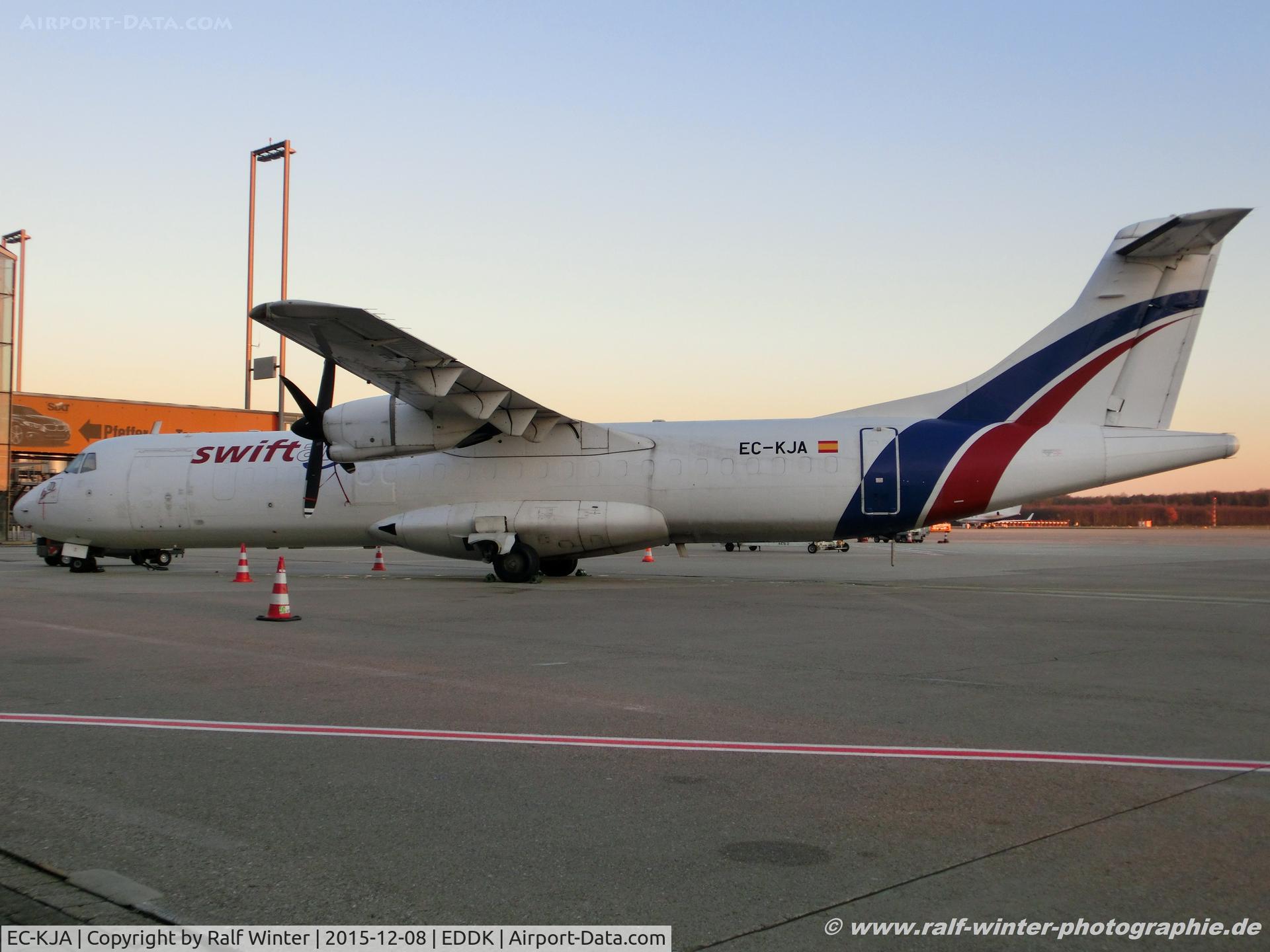 EC-KJA, 1990 ATR 72-202 C/N 207, ATR 72-202 - W3 SWT Swiftair - 207 - EC-KJA - 08.12.2015 - CGN