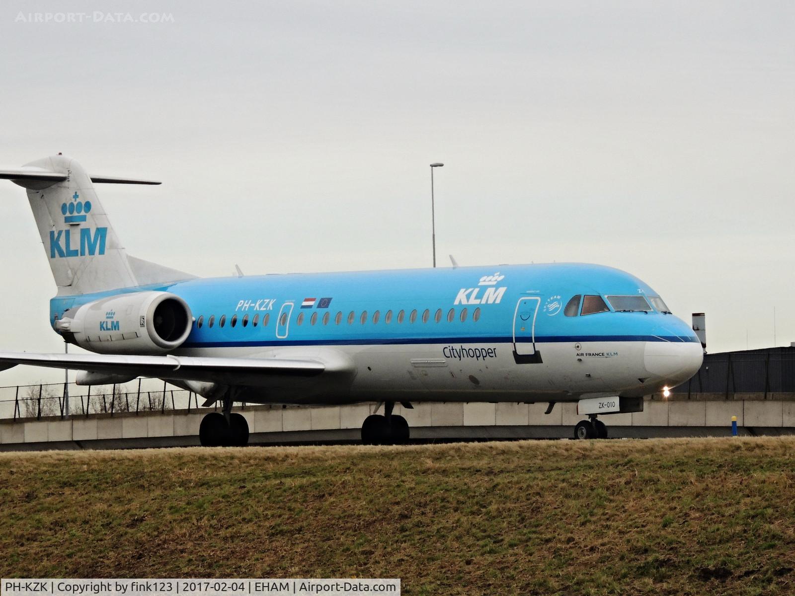 PH-KZK, 1997 Fokker 70 (F-28-0070) C/N 11581, KLM fokker 70 on quebec