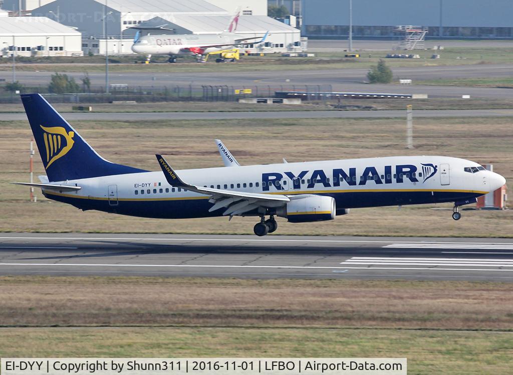 EI-DYY, 2008 Boeing 737-8AS C/N 37521, Landing rwy 14R