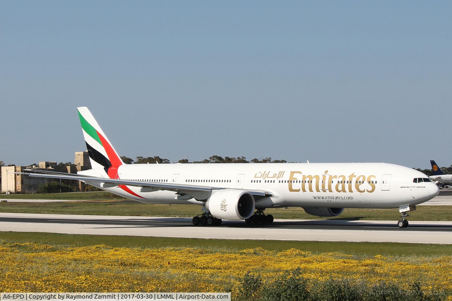 A6-EPD, 2015 Boeing 777-31H/ER C/N 42323, B777 A6-EPD Emirates Airlines