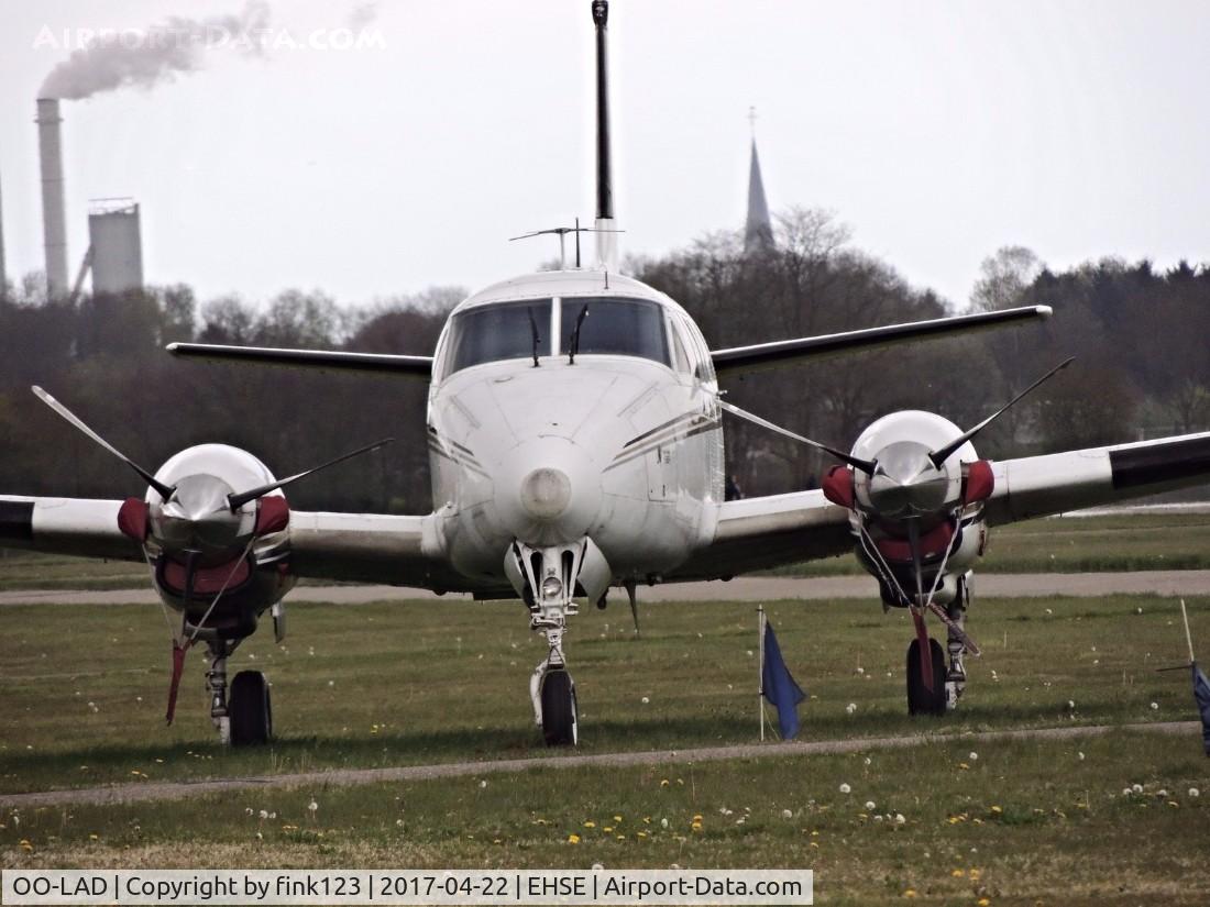 OO-LAD, 1967 Beech 65-A90 King Air C/N LM-34, beach parked in breda