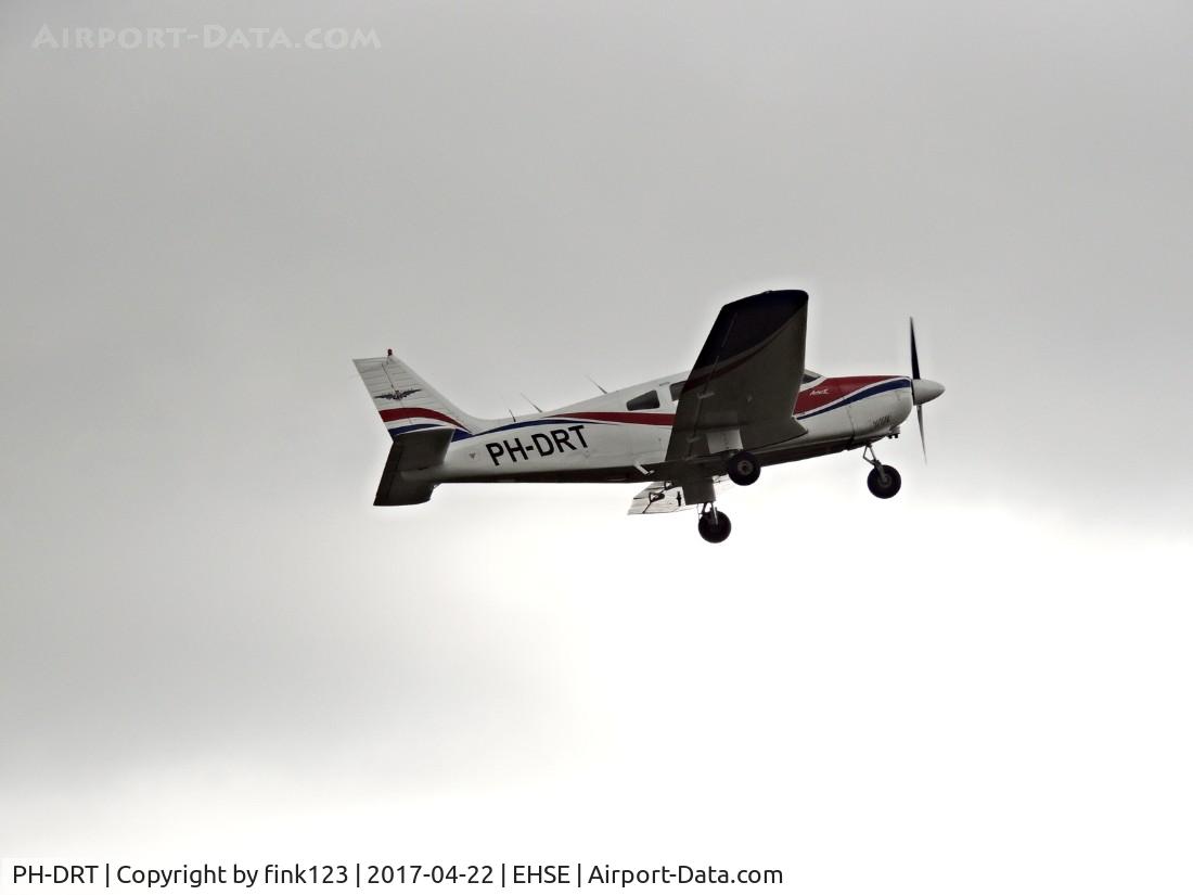 PH-DRT, 1984 Piper PA-28-181 Archer II C/N 28-8490055, piper departing back to lelystad