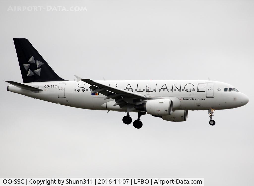 OO-SSC, 1999 Airbus A319-112 C/N 1086, Landing rwy 32R in Star Alliance c/s