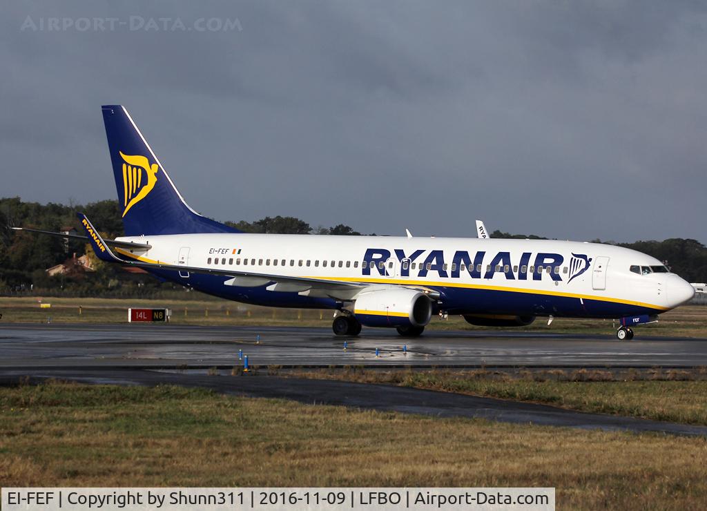 EI-FEF, 2014 Boeing 737-8AS C/N 44687, Taxiing to the Terminal...
