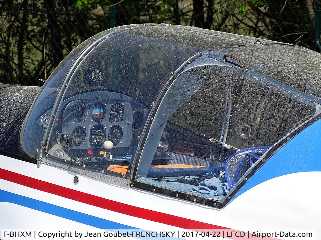 F-BHXM, 1957 SAN Jodel D-117 C/N 591, Cockpit Grand Tourism