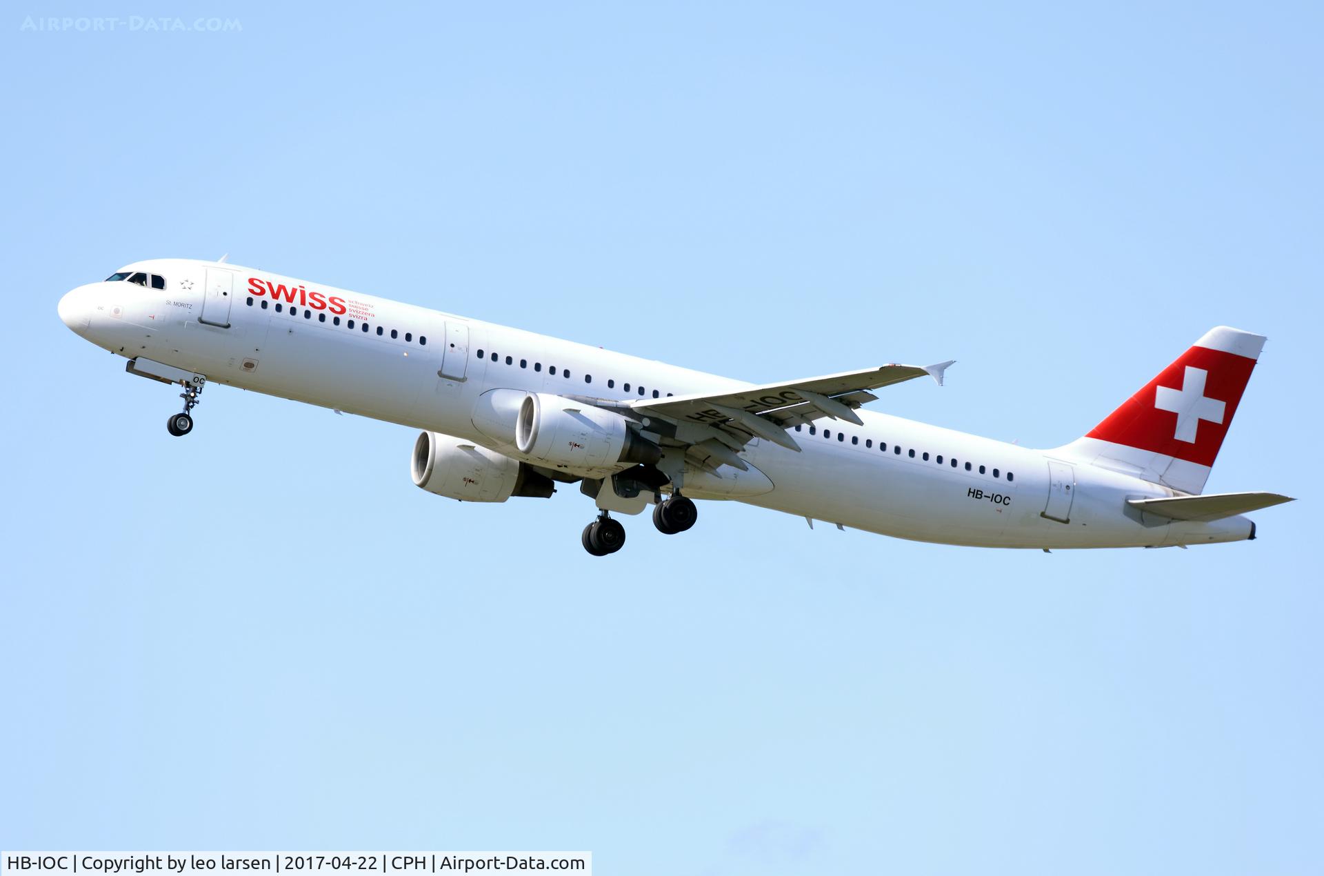 HB-IOC, 1995 Airbus A321-111 C/N 520, Copenhagen 22.4.2017