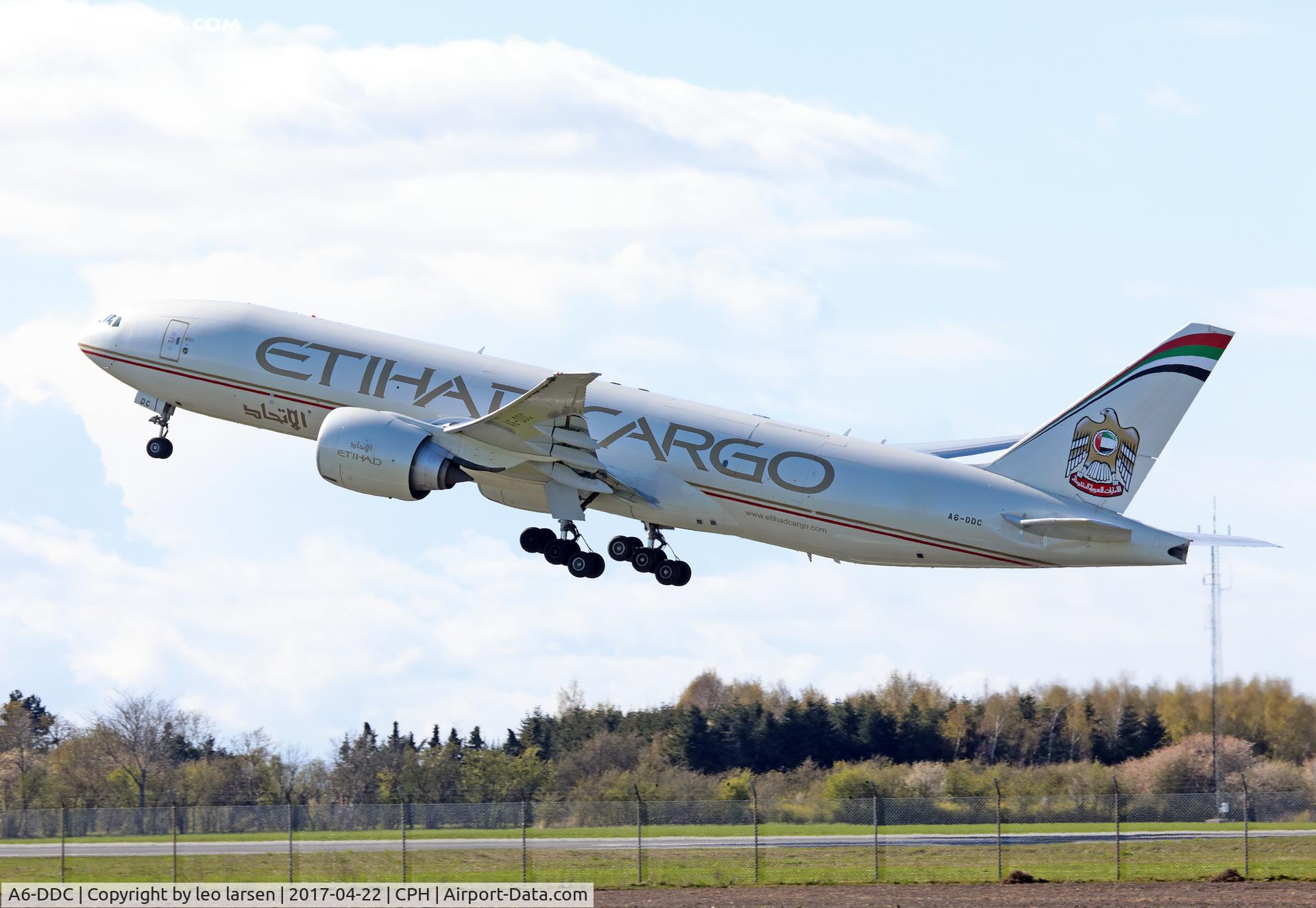 A6-DDC, 2013 Boeing 777-FFX C/N 39691, Copenhagen 22.4.2017