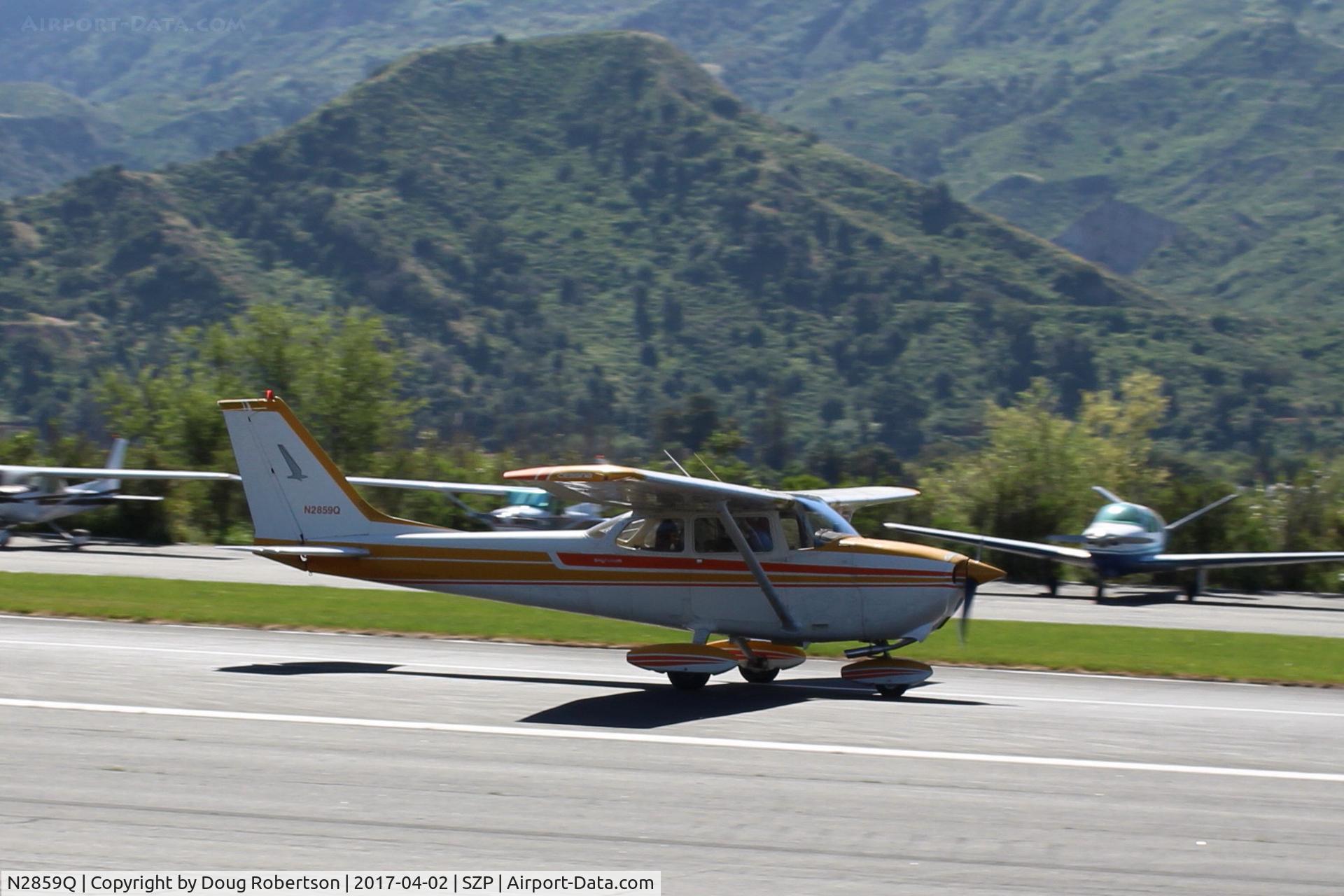 N2859Q, 1971 Cessna 172L C/N 17259859, 1971 Cessna 172L SKYHAWK, Lycoming O-320-E2D, landing roll Rwy 22