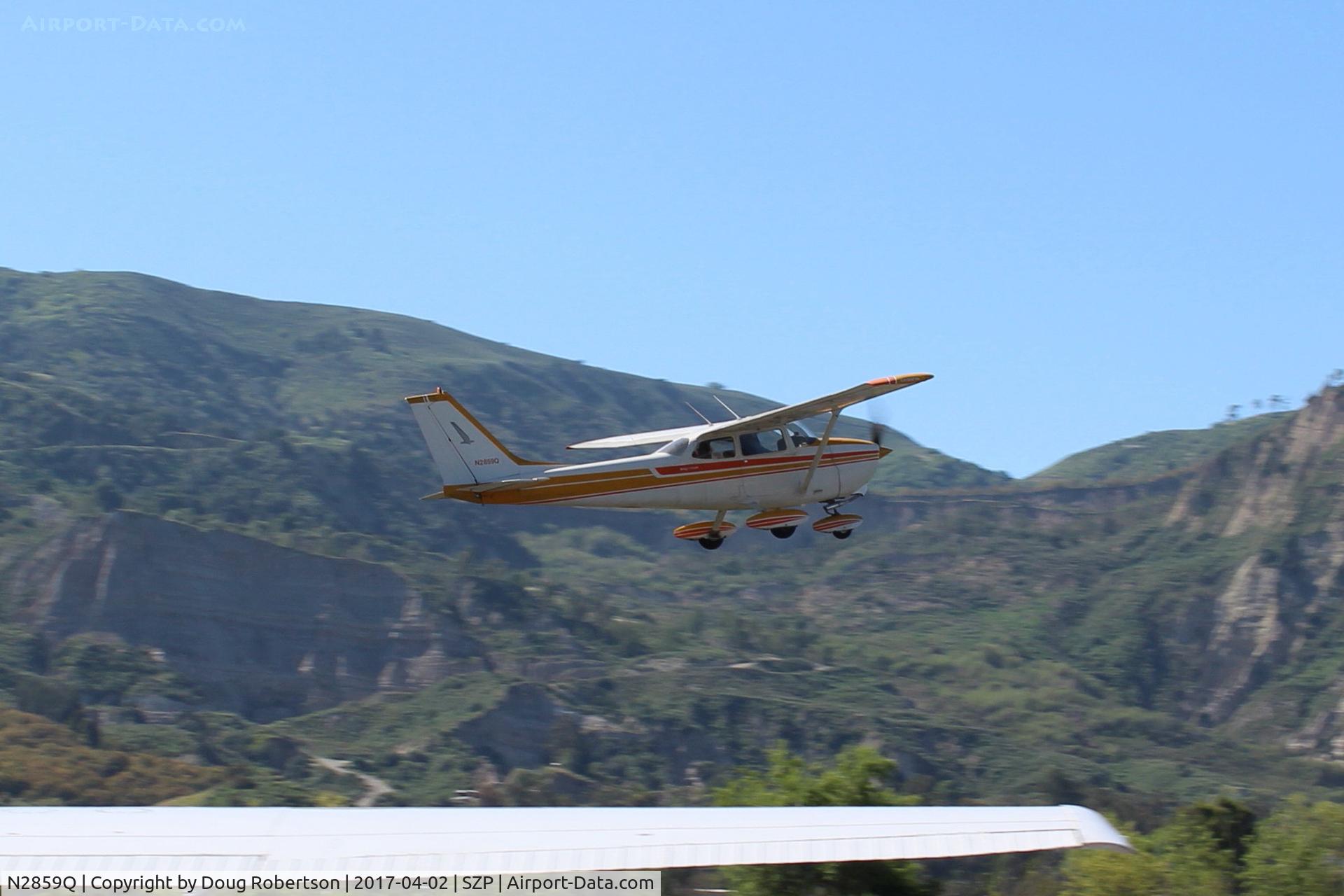 N2859Q, 1971 Cessna 172L C/N 17259859, 1971 Cessna 172L, Lycoming O-320-E2D 150 Hp, takeoff climb Rwy 22