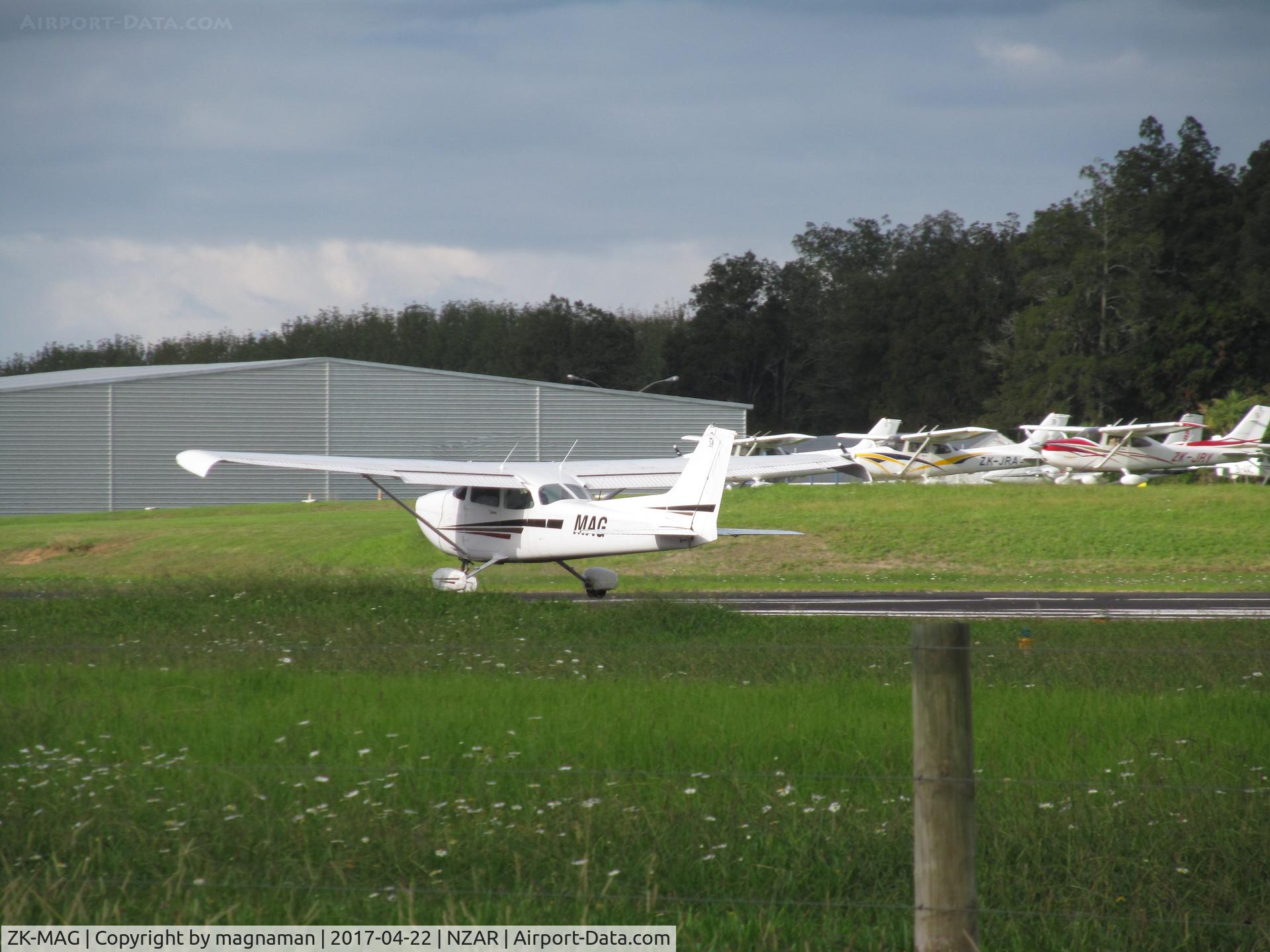 ZK-MAG, Cessna 172P C/N 17275101, cool drop winglets