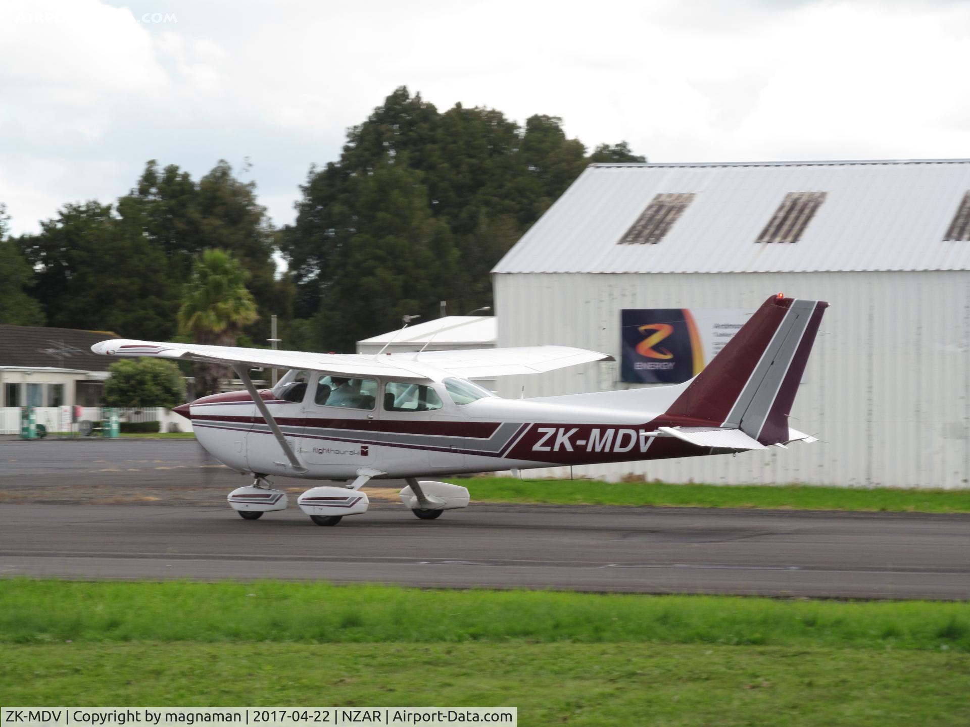 ZK-MDV, 1979 Cessna 172N C/N 17273249, on way to fuel pumps