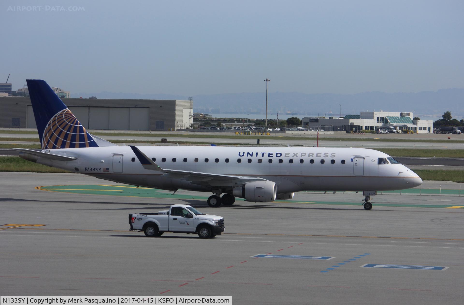 N133SY, 2015 Embraer 175LR (ERJ-170-200LR) C/N 17000452, ERJ 170-200 LR