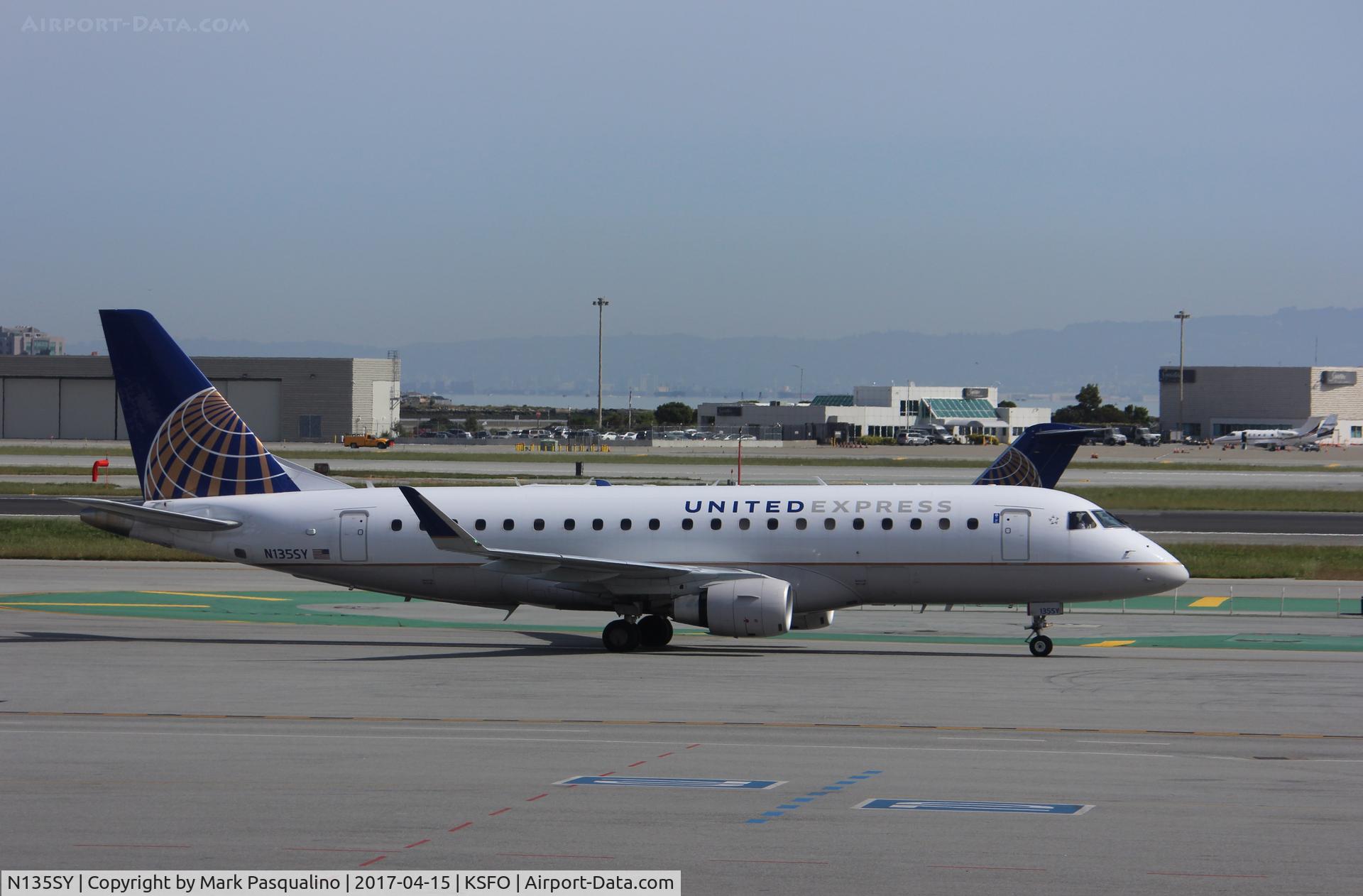 N135SY, 2015 Embraer 175LR (ERJ-170-200LR) C/N 17000460, ERJ 170-200 LR