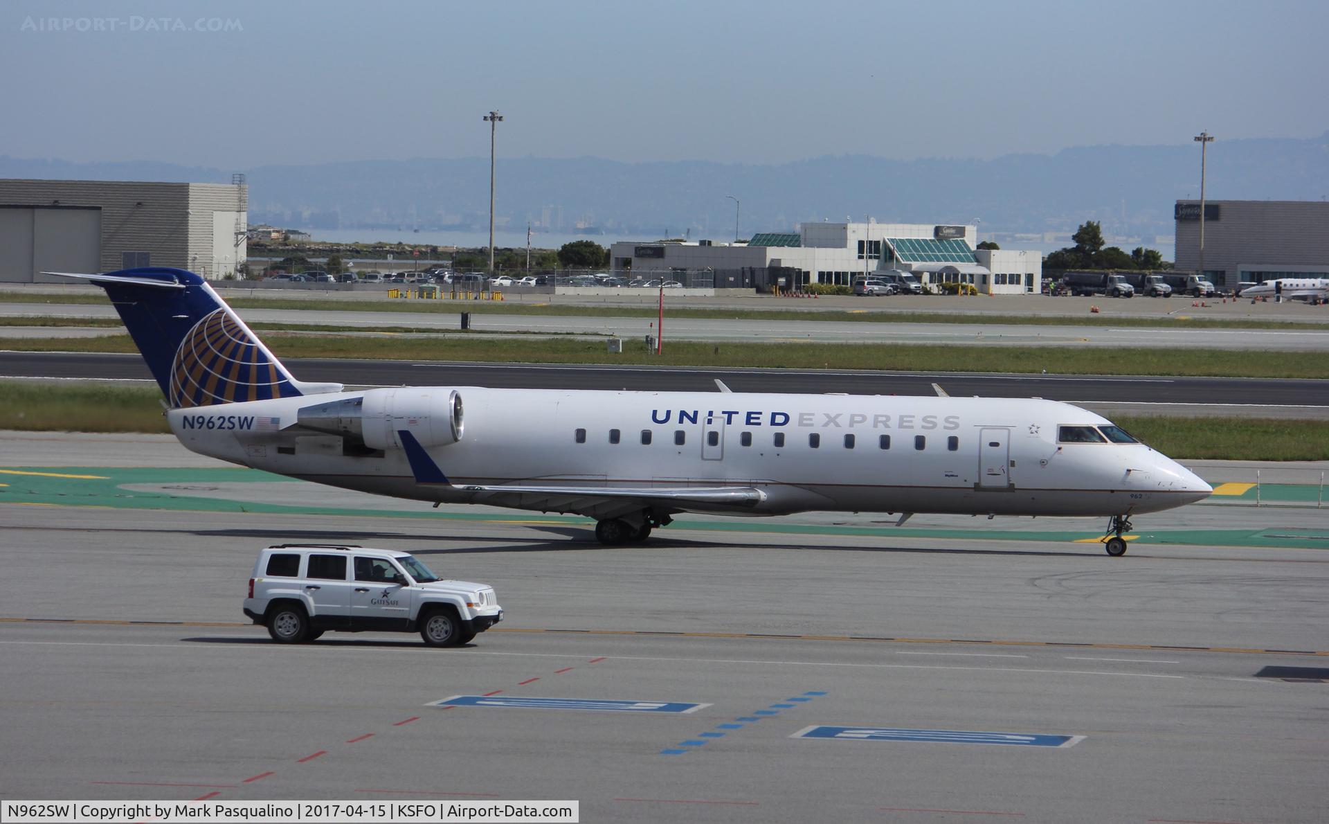 N962SW, 2003 Bombardier CRJ-200ER (CL-600-2B19) C/N 7859, CL-600-2B19