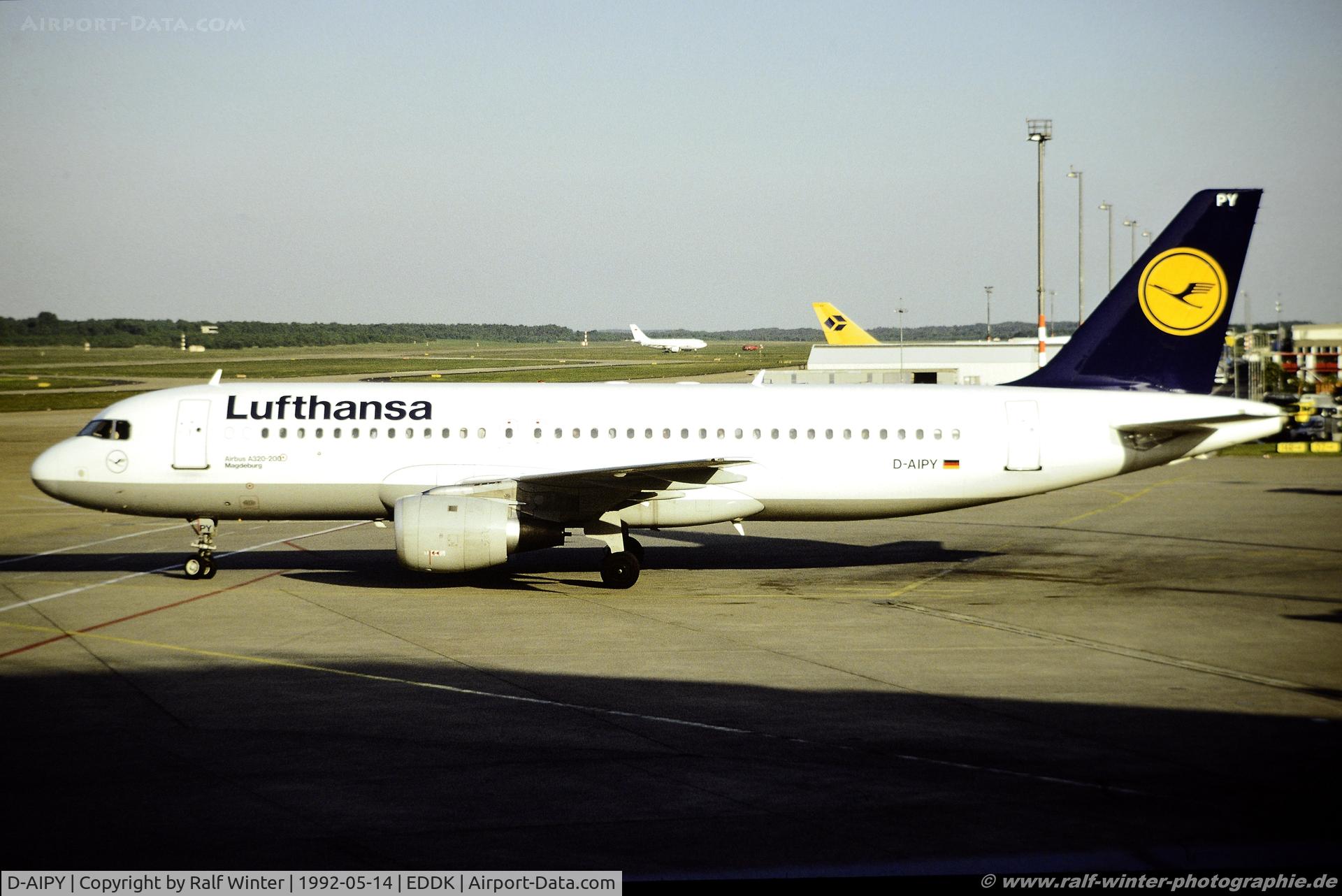 D-AIPY, 1991 Airbus A320-211 C/N 161, Airbus A320-211 - Lufthansa 'Magdeburg' - D-AIPY - 14.05.1992 - CGN