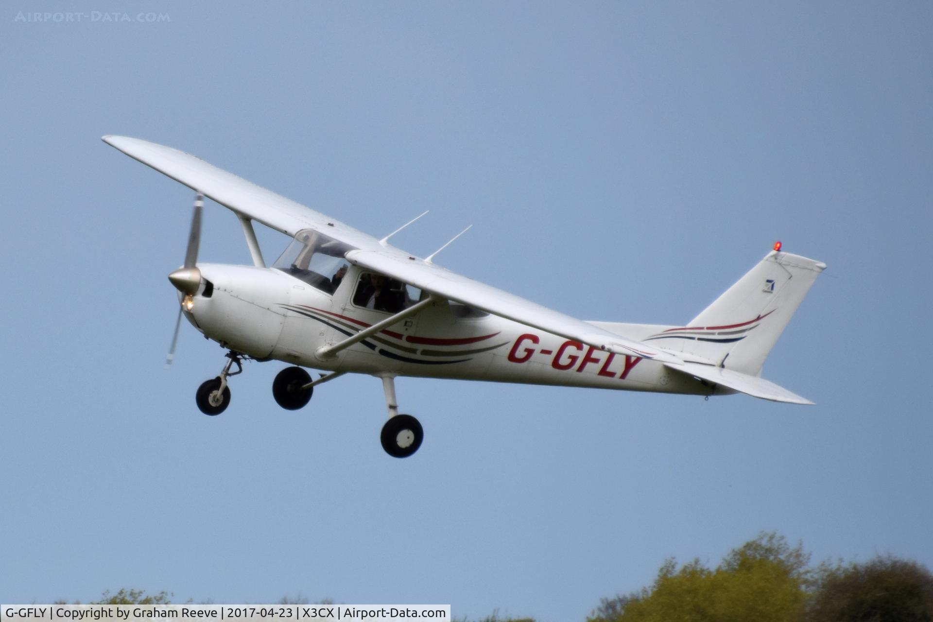 G-GFLY, 1972 Reims F150L C/N 0822, Departing from Northrepps.