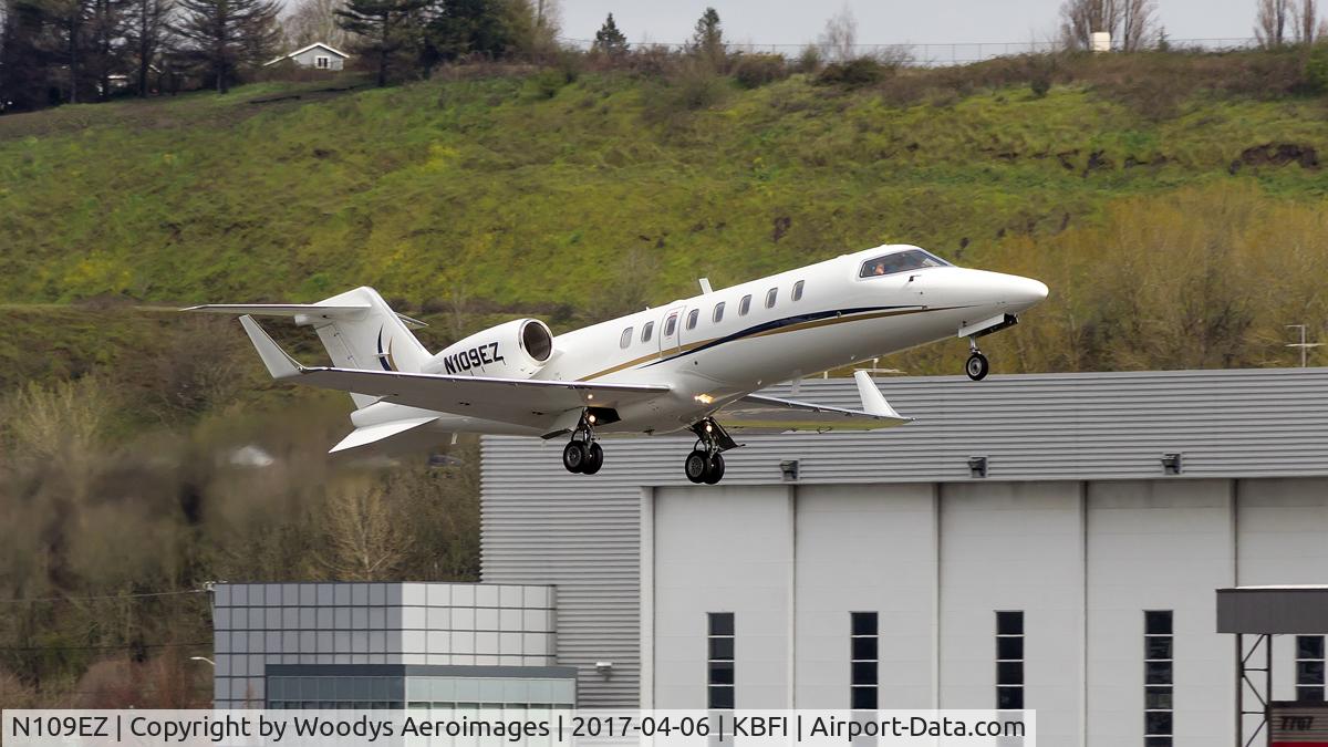 N109EZ, 2000 Learjet 45 C/N 071, Departing BFI