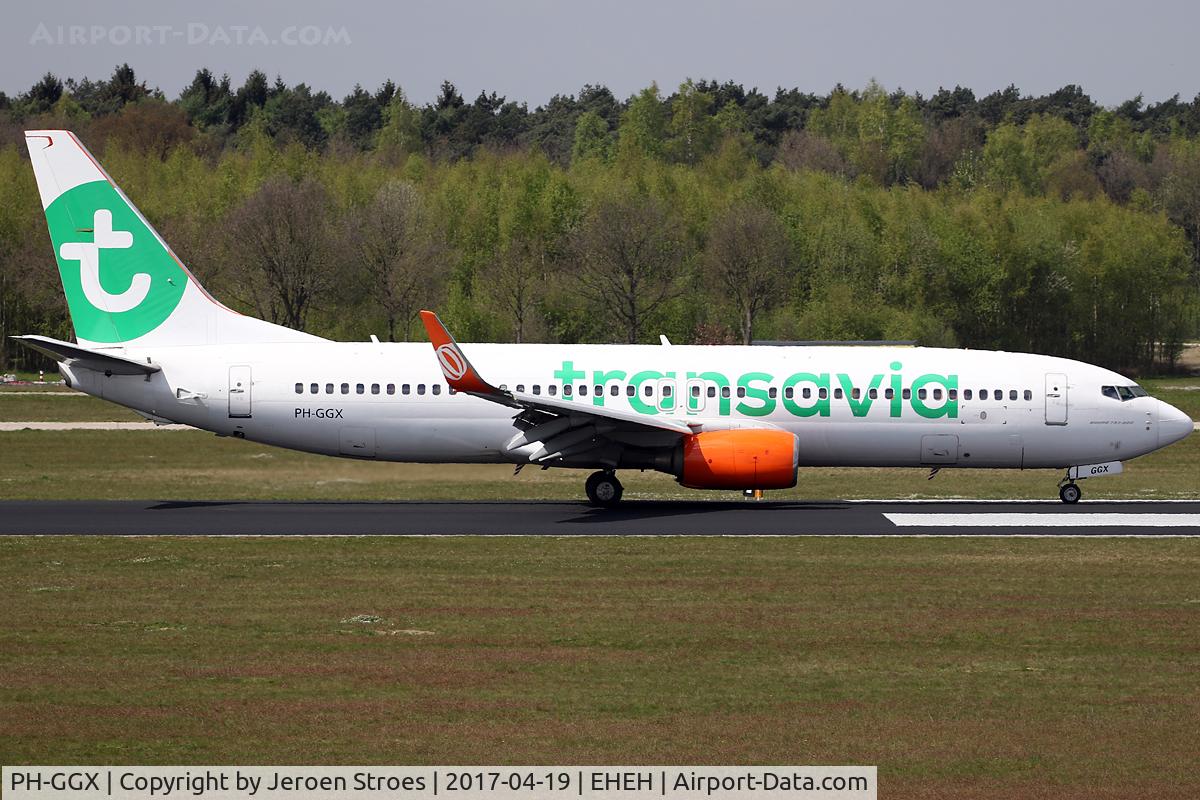 PH-GGX, 2010 Boeing 737-8EH C/N 36596, eheh