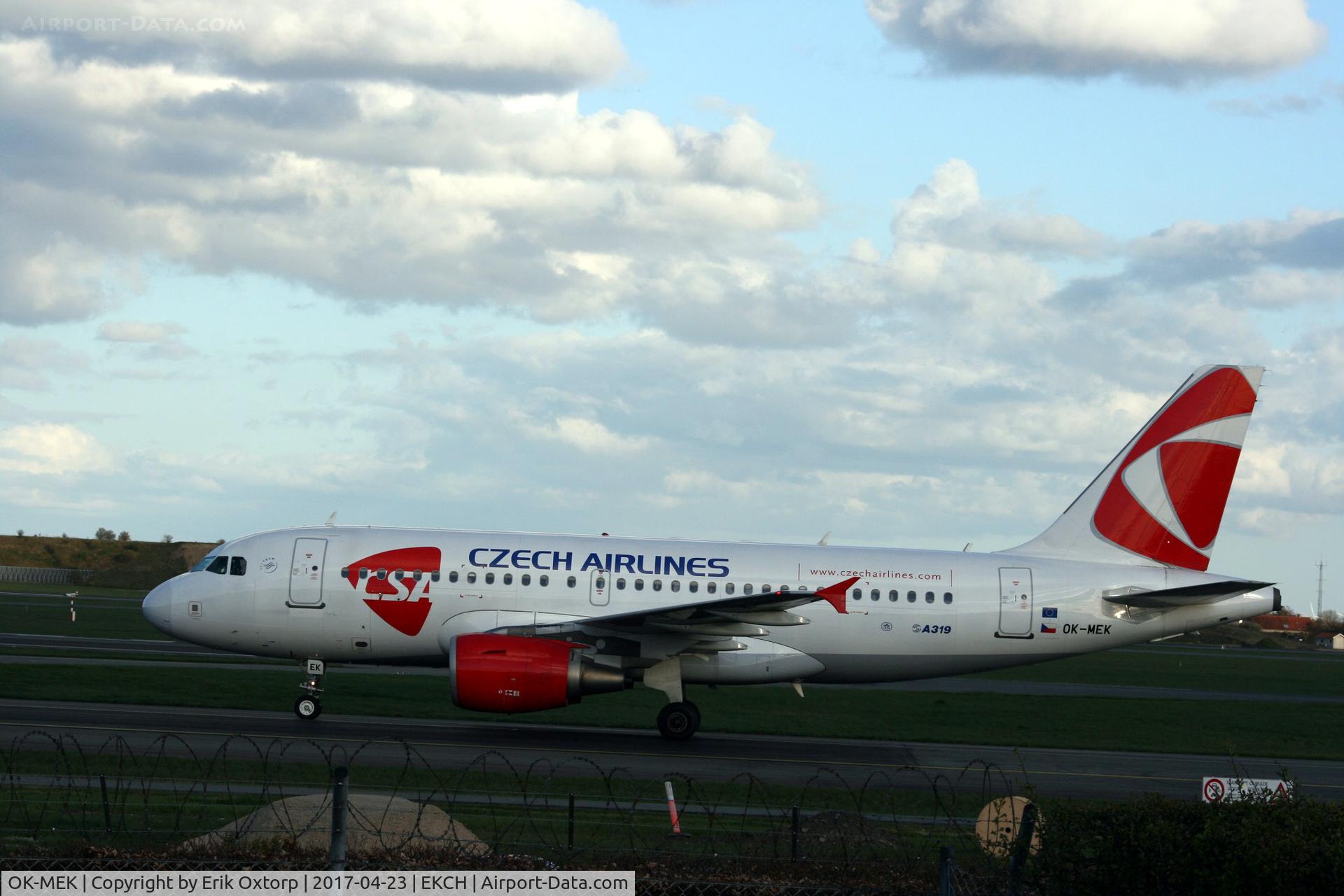 OK-MEK, 2007 Airbus A319-112 C/N 3043, OK-MEK just landed rw 04L