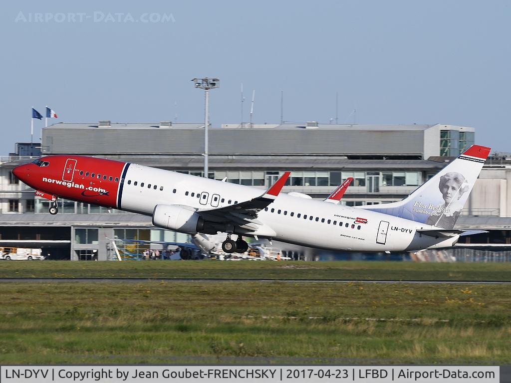 LN-DYV, 2012 Boeing 737-8JP C/N 39009, DY1453 take off to OSLO