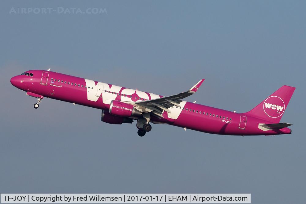 TF-JOY, 2016 Airbus A321-211 C/N 7433, WOWAIR