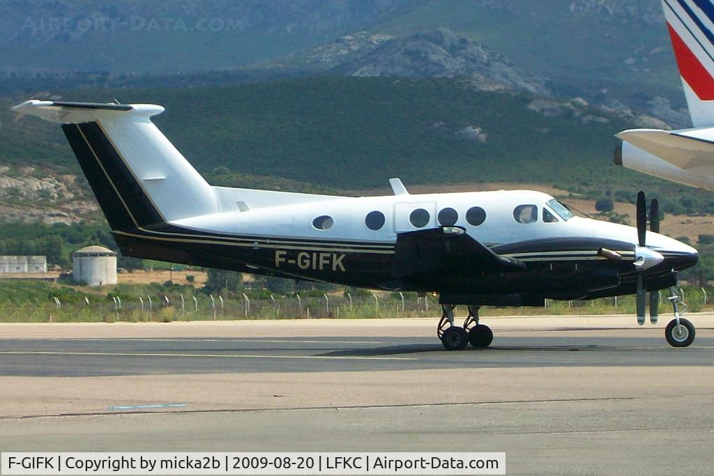 F-GIFK, 1980 Beech F90 King Air C/N LA-62, Parked