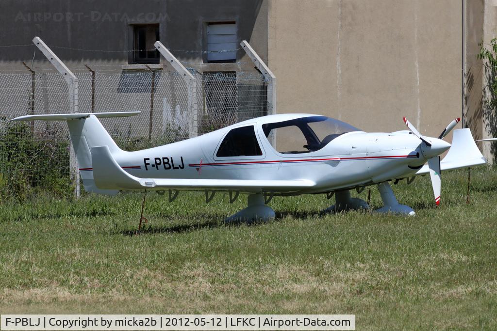 F-PBLJ, 2008 Dyn'Aero MCR 4S C/N 125, Parked