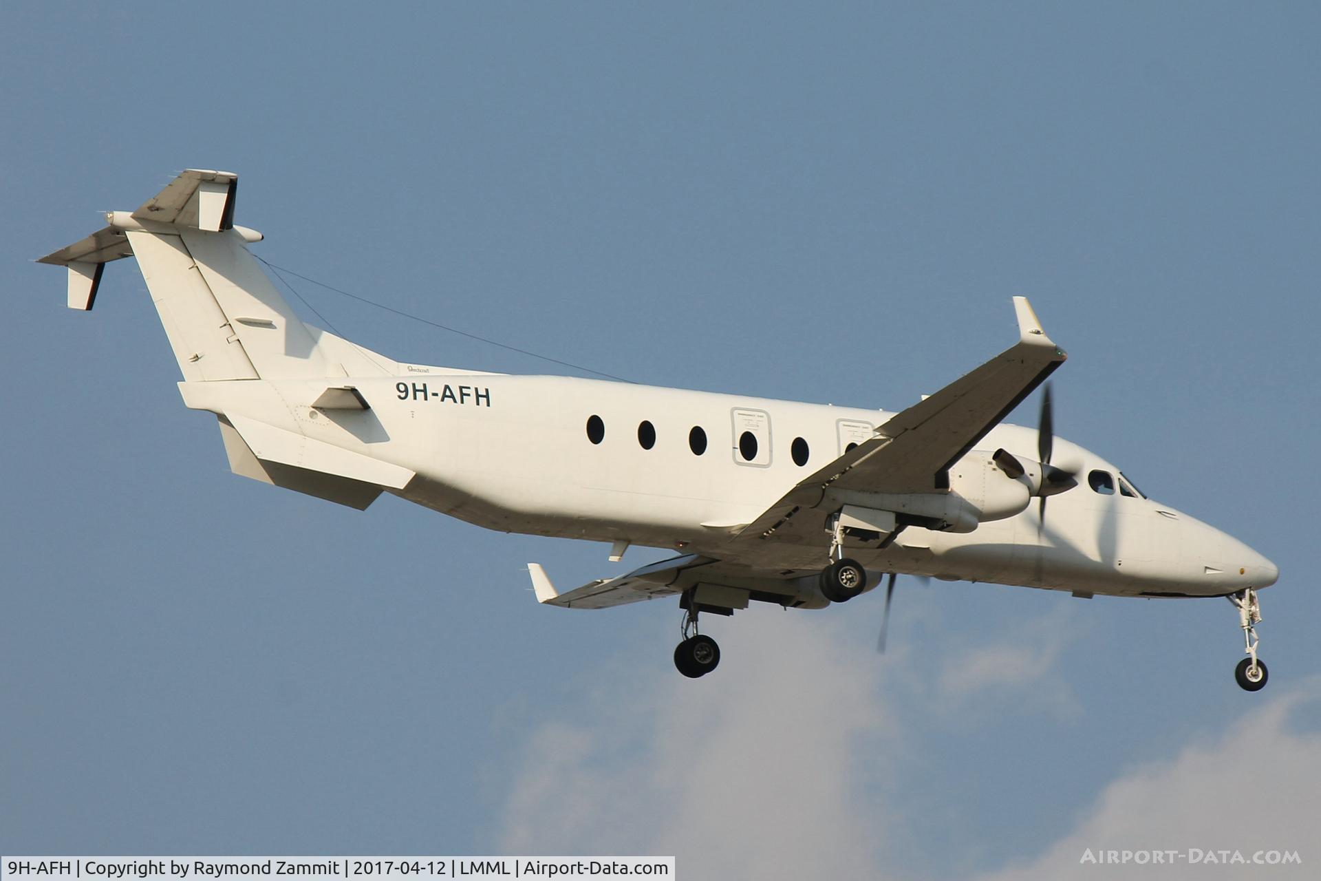 9H-AFH, 2000 Raytheon 1900D C/N UE-372, Raytheon 1900D 9H-AFH Medavia
