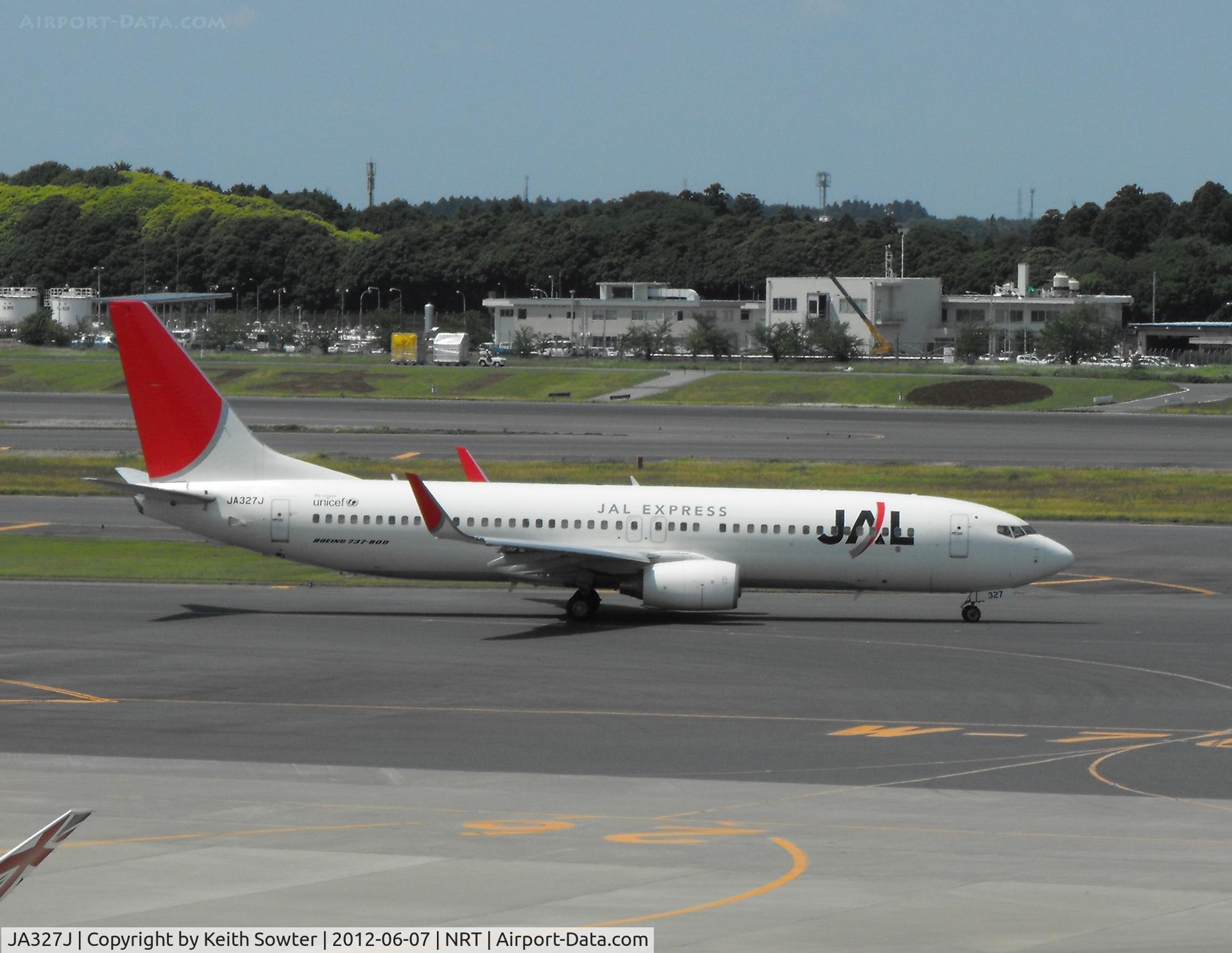 JA327J, 2010 Boeing 737-846 C/N 35356, Taxying for Departure