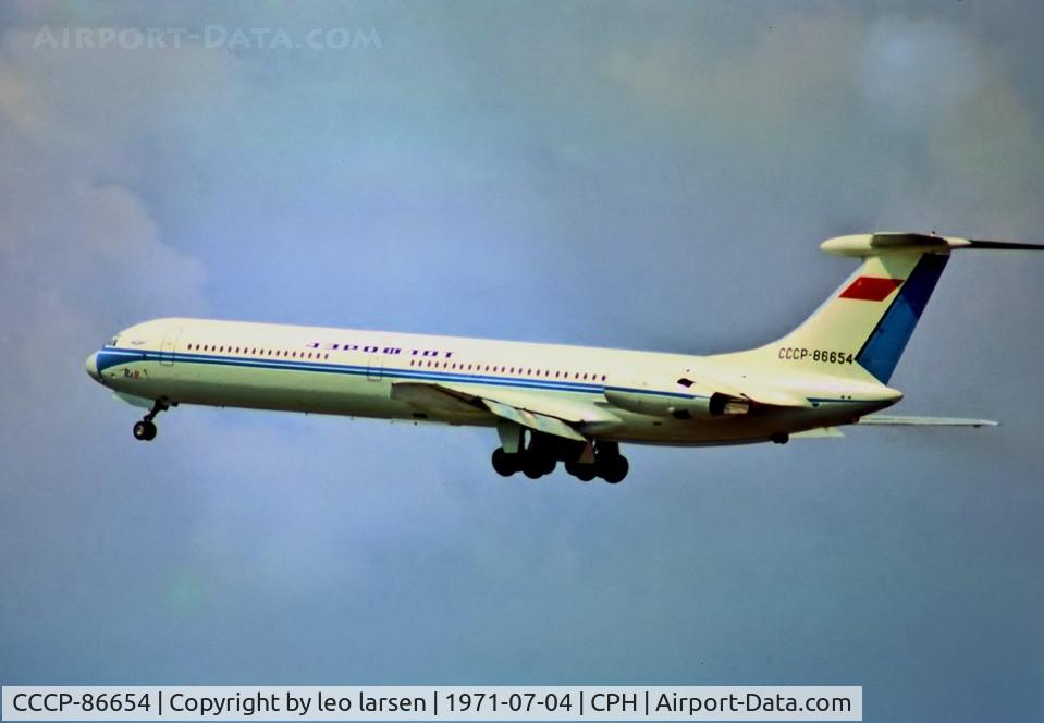 CCCP-86654, 1969 Ilyushin IL-62 C/N 9 05 04, Copenhagen 4.7.1971