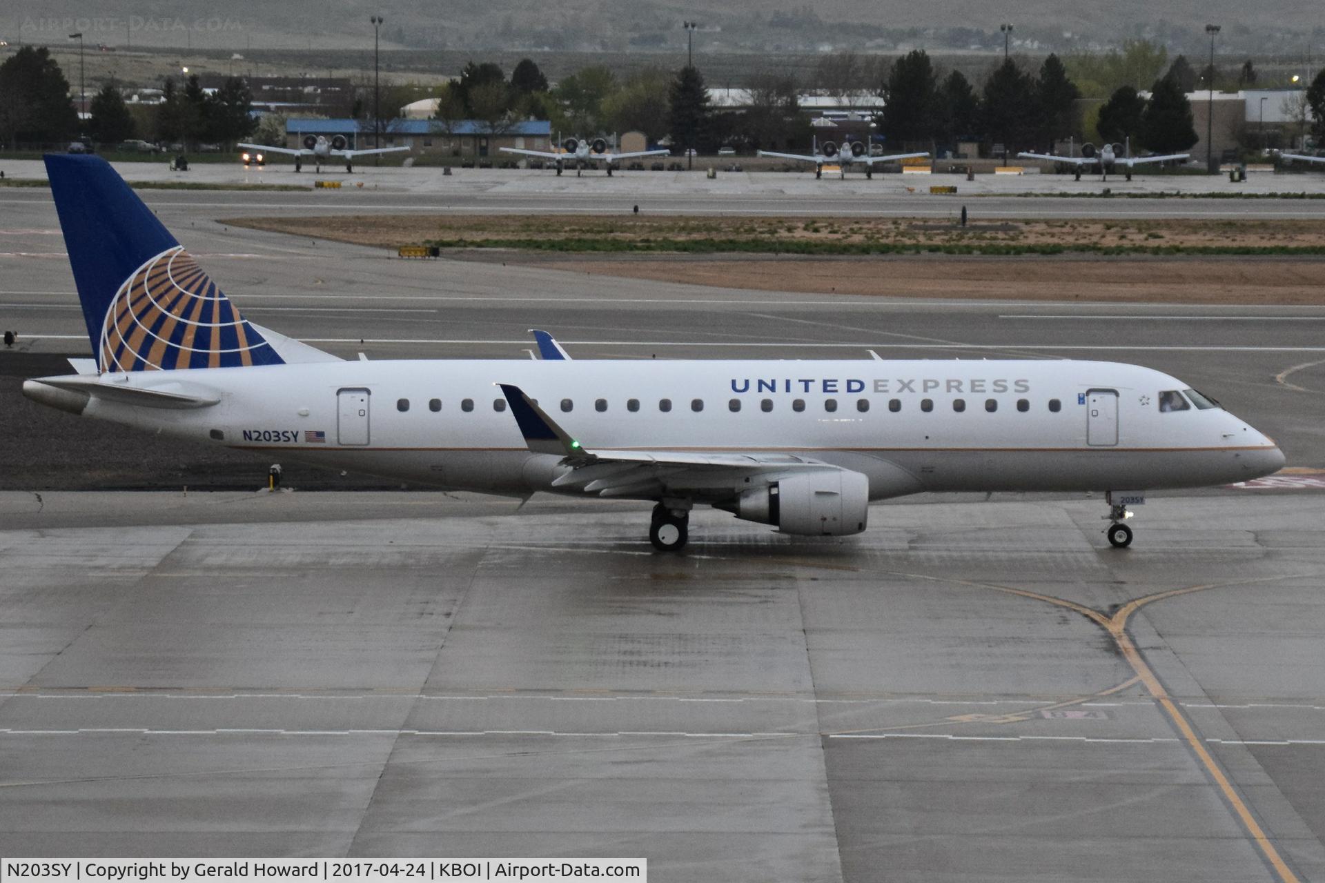 N203SY, 2016 Embraer 175LR (ERJ-170-200LR) C/N 17000625, Taxiing out to RWY 10L.