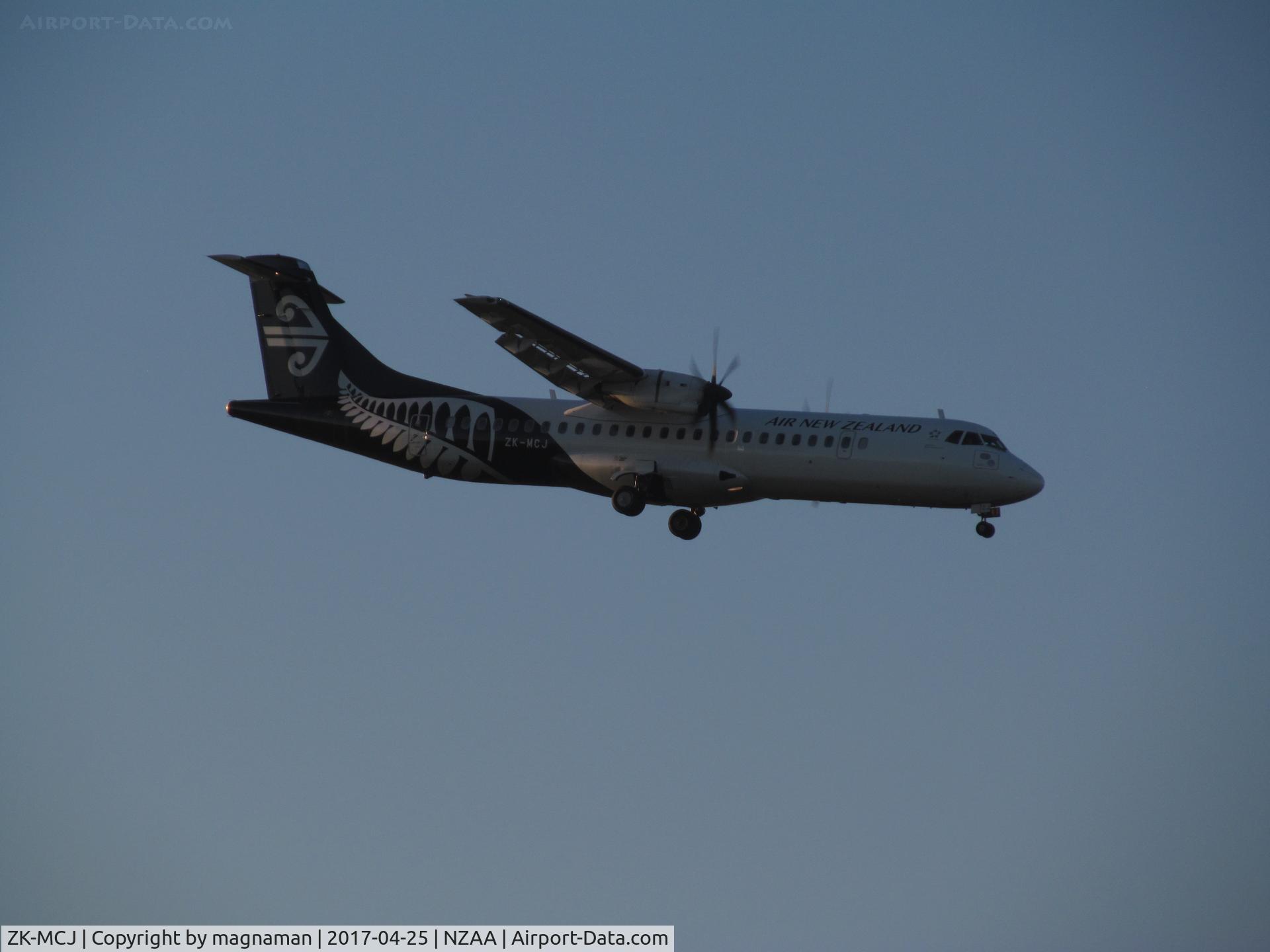 ZK-MCJ, 1999 ATR 72-212A C/N 624, nearly home
