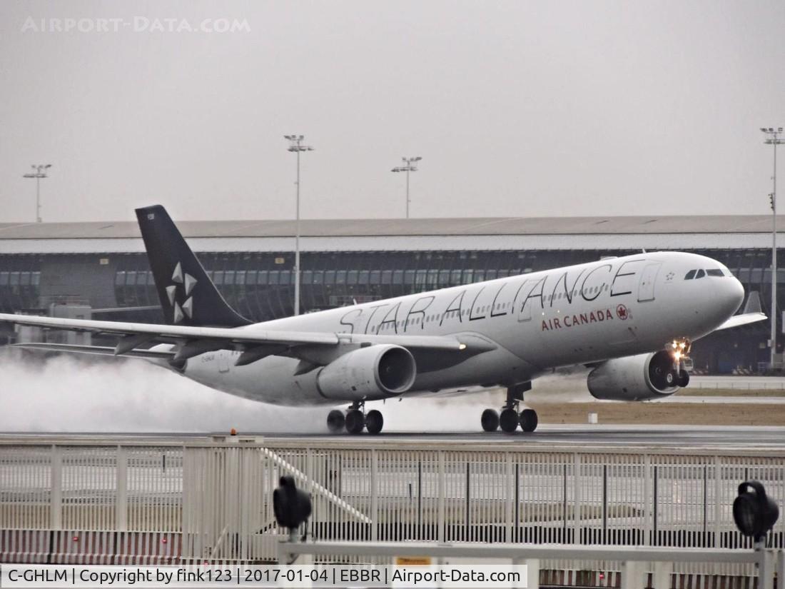 C-GHLM, 2001 Airbus A330-343 C/N 0419, AIR CANADA a330 star aliance taking of from runway 25R