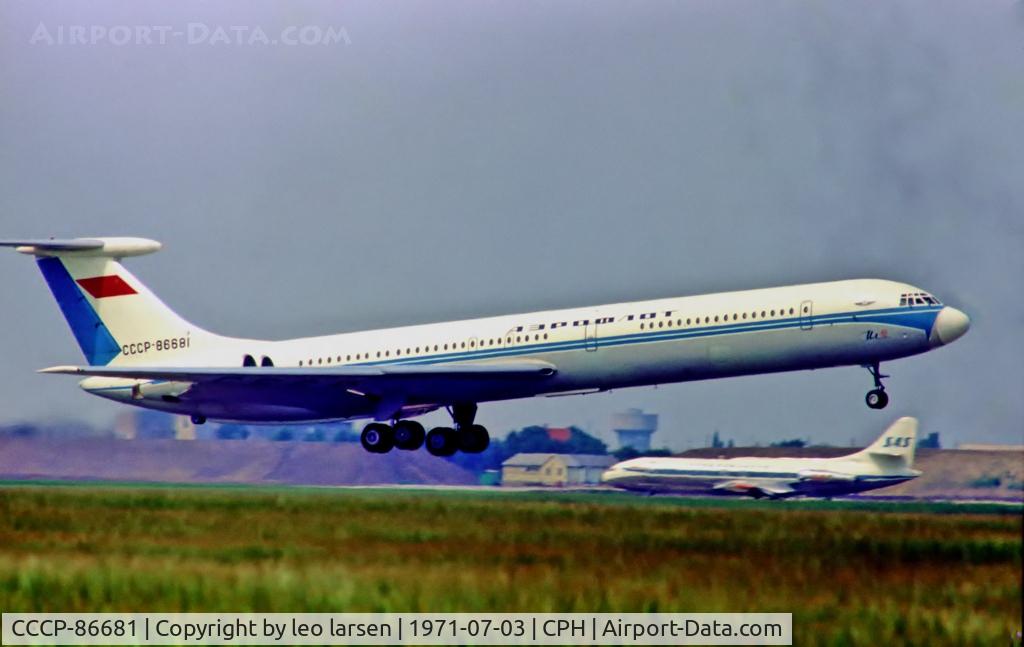 CCCP-86681, 1969 Ilyushin IL-62 C/N 9 05 01, Copenhagen 3.7.1971