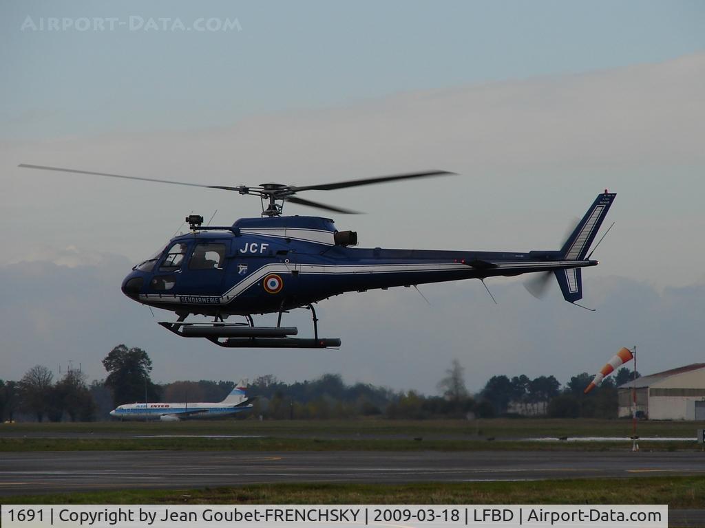1691, Aérospatiale AS-350BA Ecureuil C/N 1691, France Gendarmerie