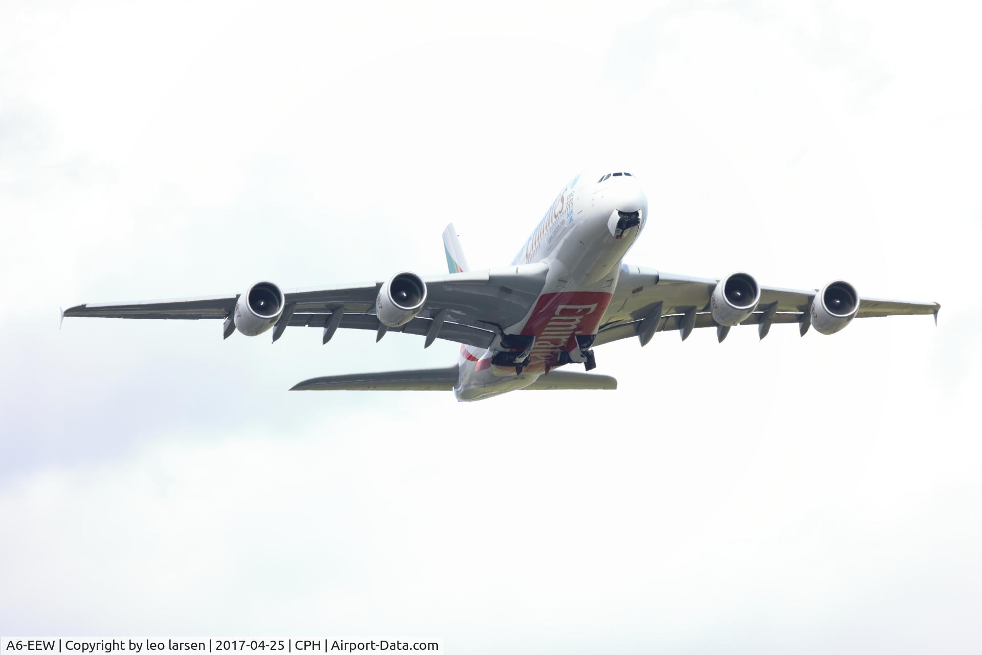 A6-EEW, 2013 Airbus A380-861 C/N 153, Copenhagen 25.4.2017