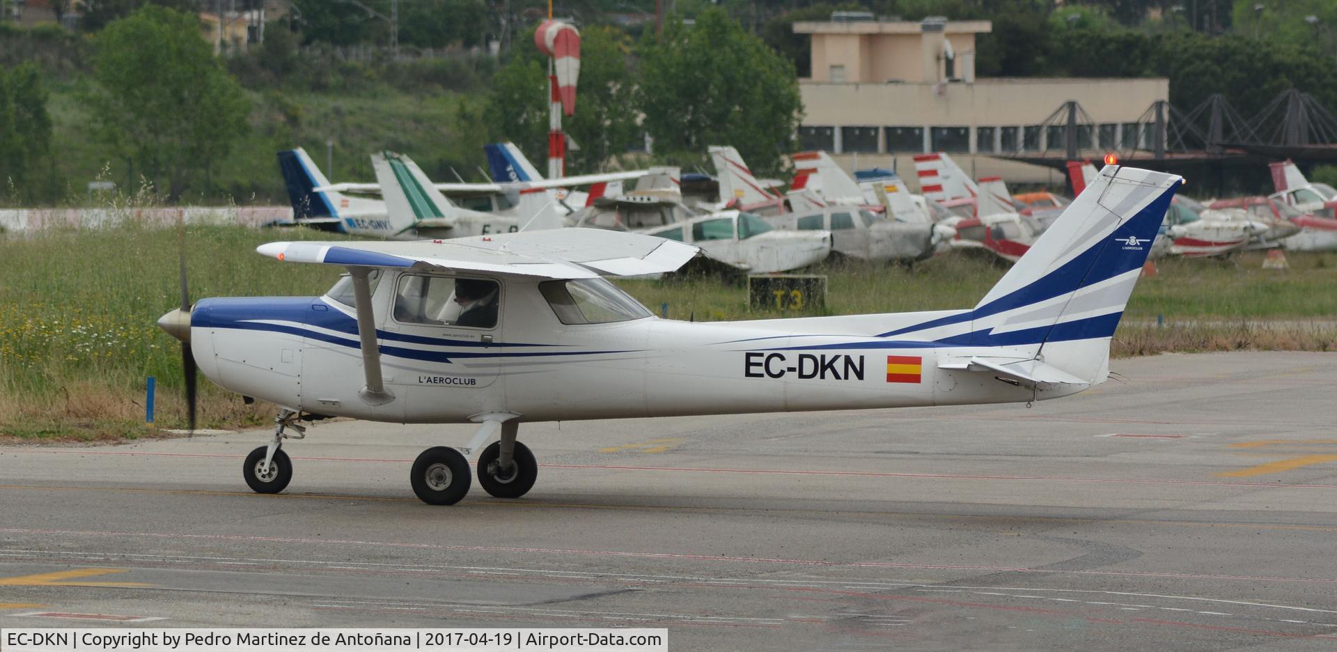 EC-DKN, 1979 Reims F152 C/N 1686, Aeropuerto Sabadell - España