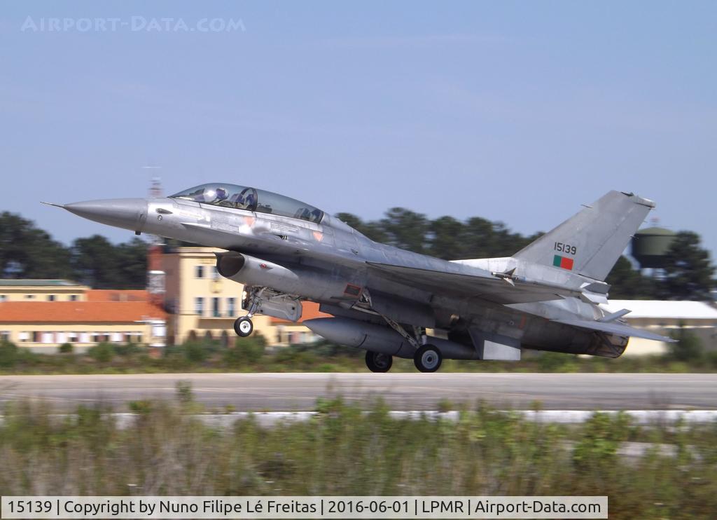 15139, General Dynamics F-16BM Fighting Falcon C/N M18-3/62-118, Landing.