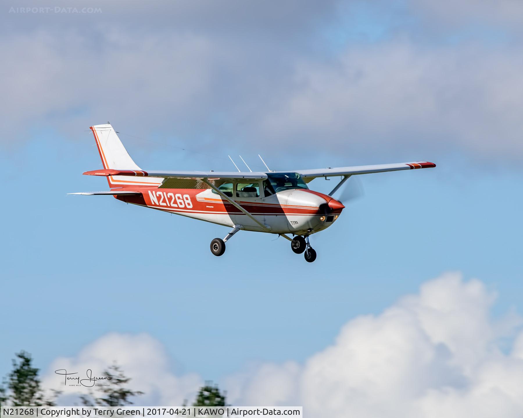 N21268, 1972 Cessna 182P Skylane C/N 18261528, KAWO
