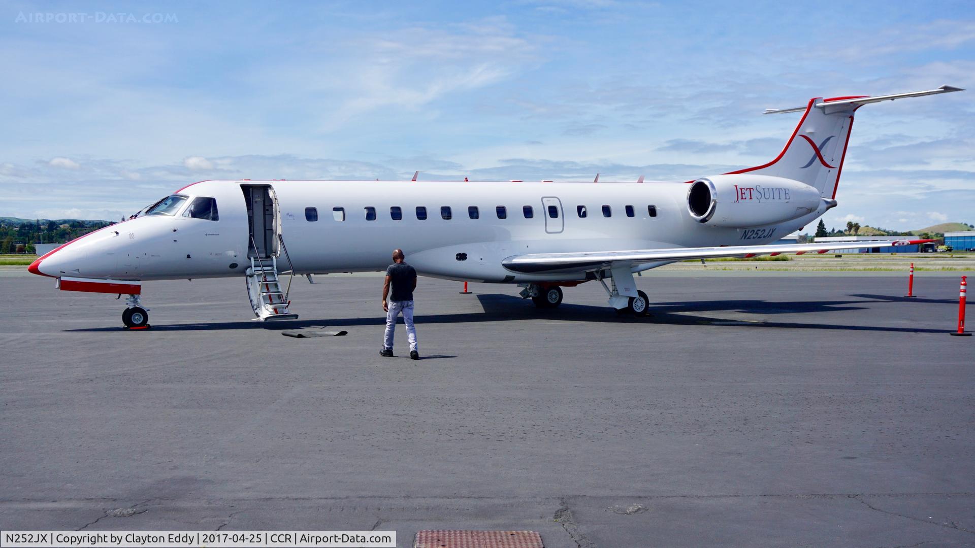 N252JX, 2000 Embraer ERJ-135LR (EMB-135LR) C/N 145276, Buchanan Field Concord California. 2017.