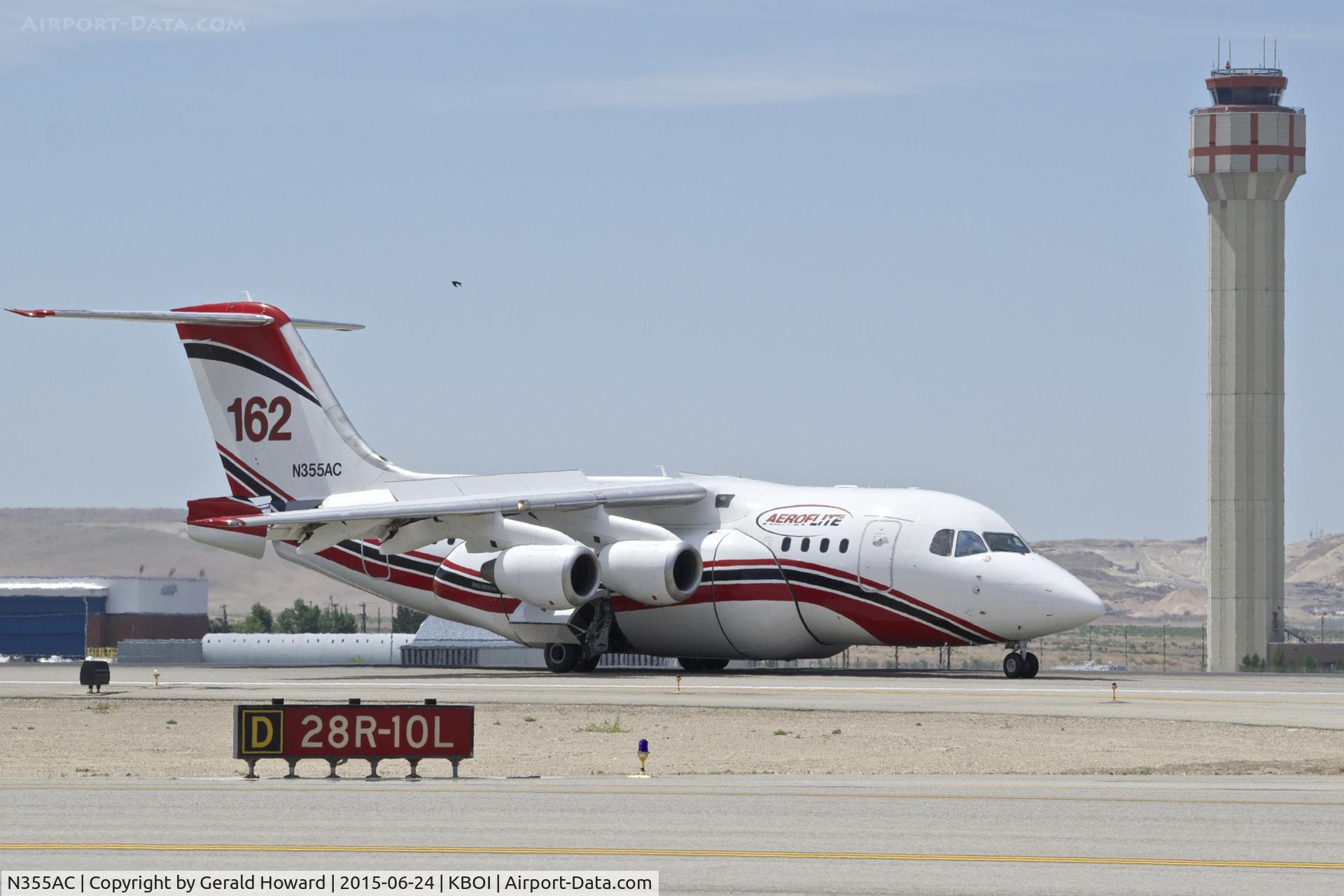 N355AC, 1996 British Aerospace Avro 146-RJ85A C/N E2293, Landing roll out on RWY 28R.