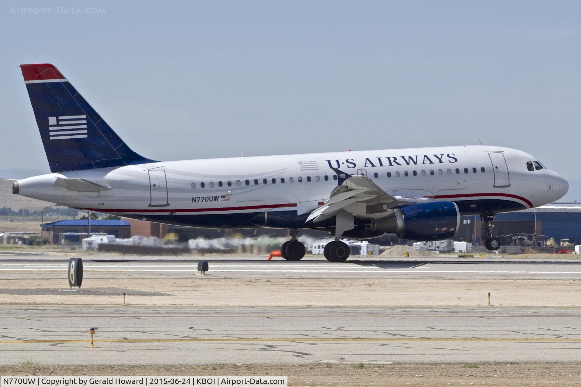 N770UW, 2000 Airbus A319-112 C/N 1393, Landing Roll out on RWY 28R.