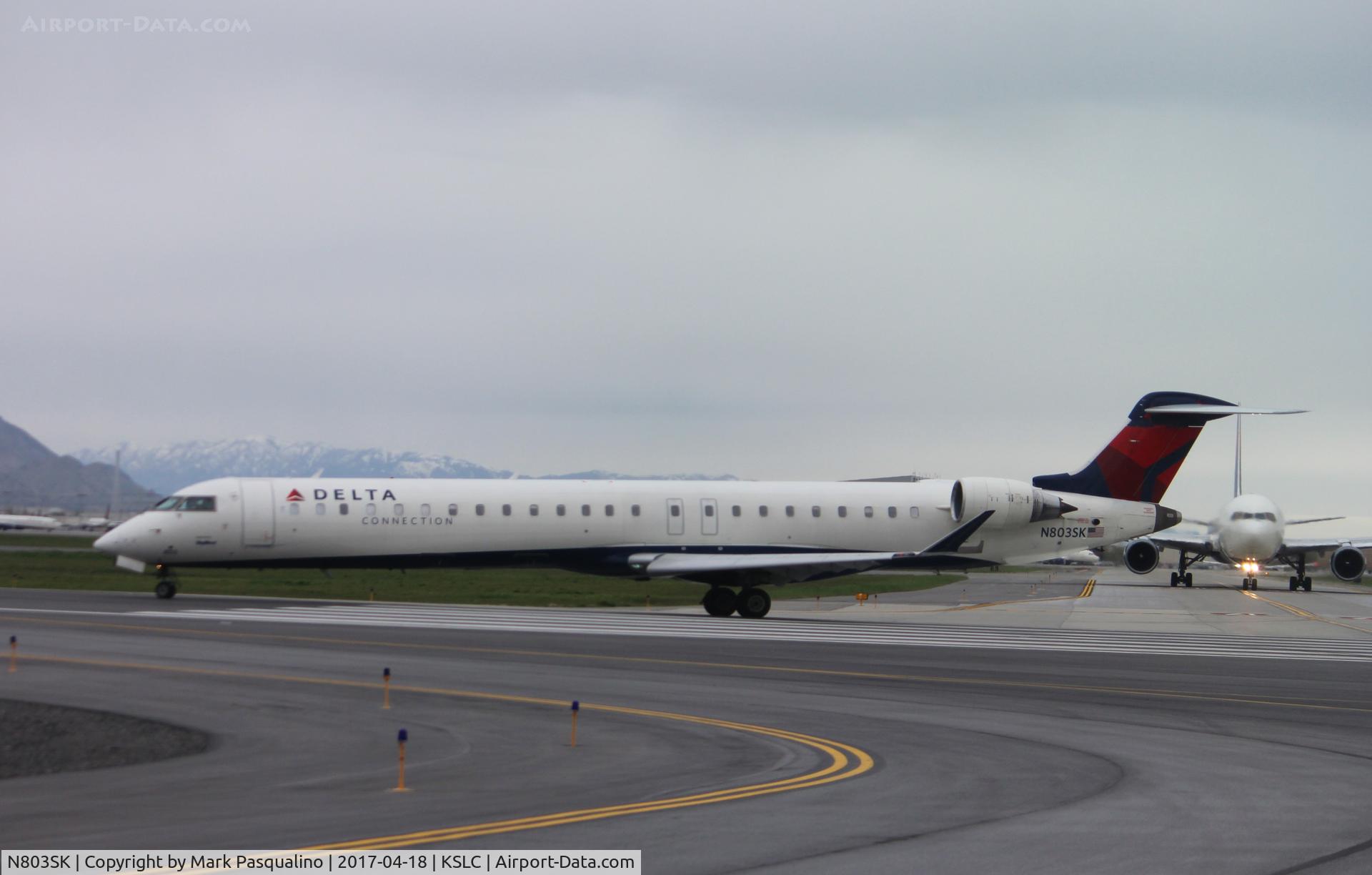 N803SK, 2006 Bombardier CRJ-900ER (CL-600-2D24) C/N 15062, CL-600-2D24