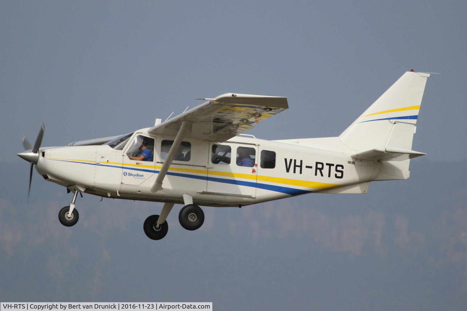 VH-RTS, 2002 Gippsland GA-8 Airvan C/N GA8-02-016, VH-RTS