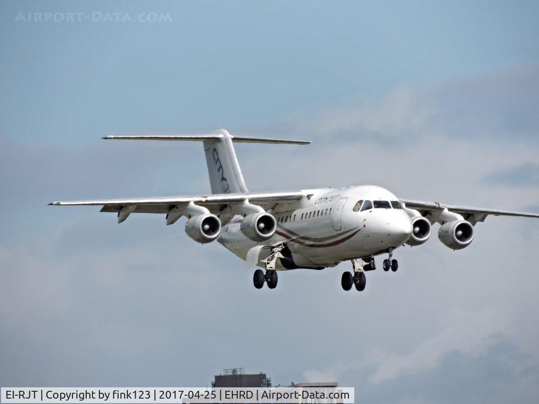 EI-RJT, 2000 British Aerospace Avro 146-RJ85A C/N E2366, CITYJET on final runway 24