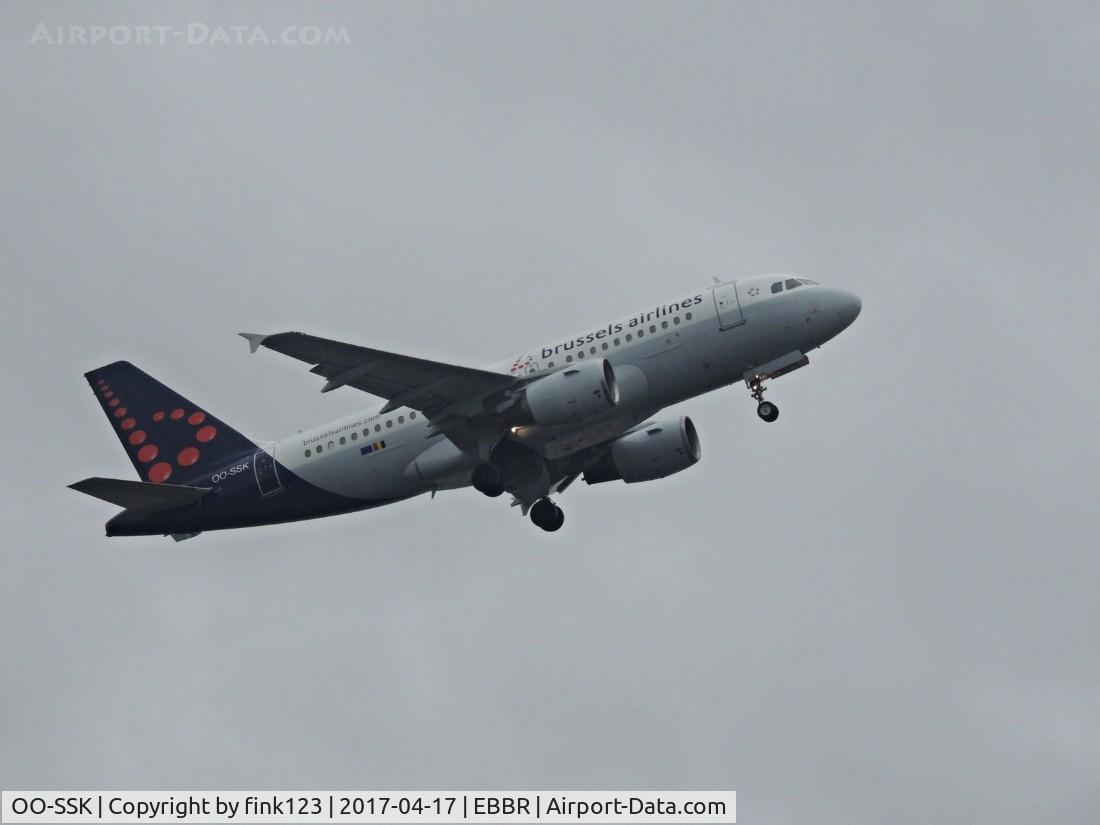 OO-SSK, 2000 Airbus A319-112 C/N 1336, BRUSSEL AIRLINES Gear up