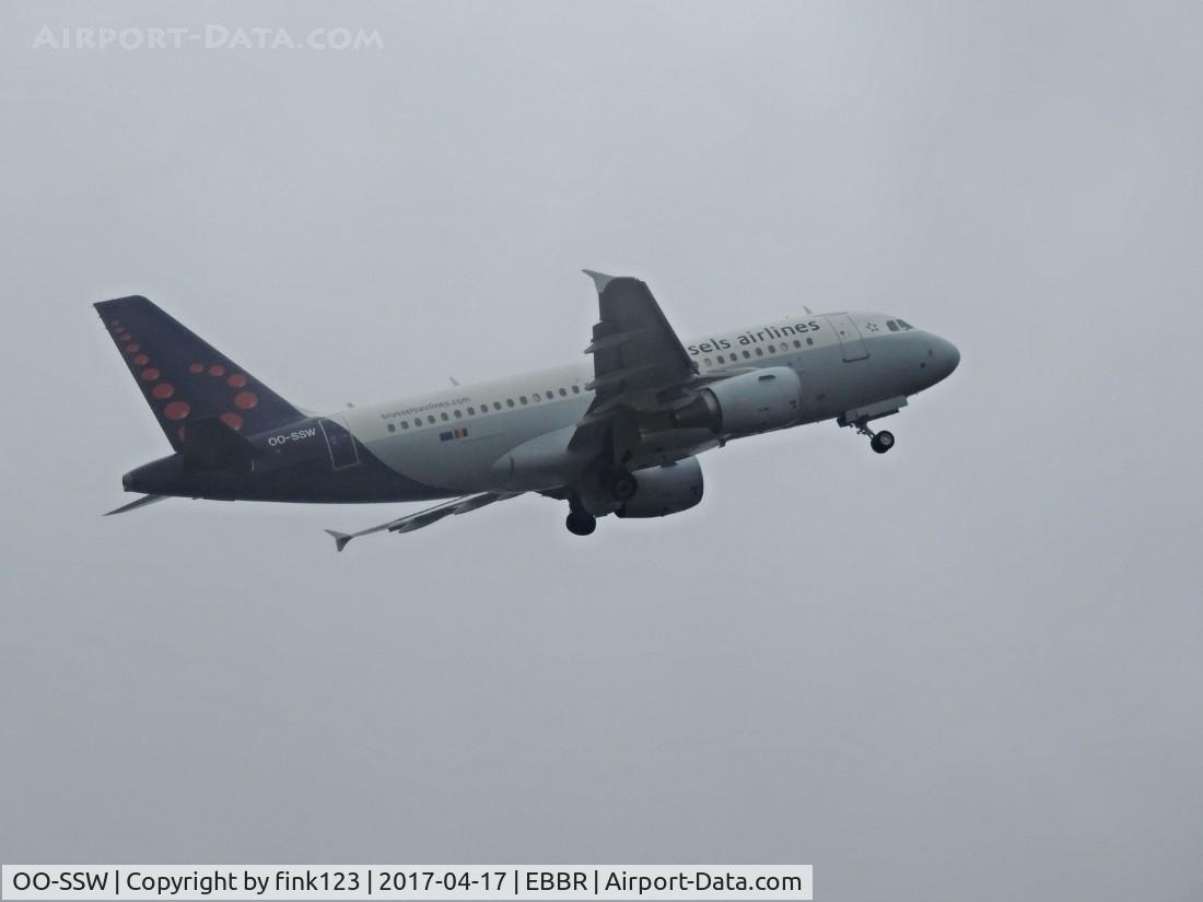OO-SSW, 2007 Airbus A319-111 C/N 3255,  BRUSSEL AIRLINES taking of in the rain